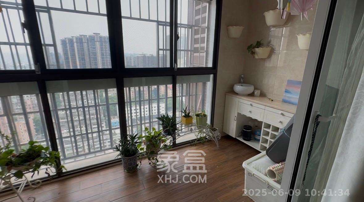 芒果天地(芒果雅苑)  3室2厅1卫   2900.00元/月室内图