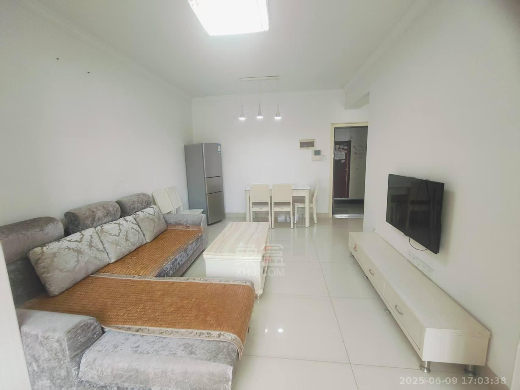 印象华都 1室1厅1卫 1100.0元/月 印象华都 1室1厅1卫 1100.0元/月室内图