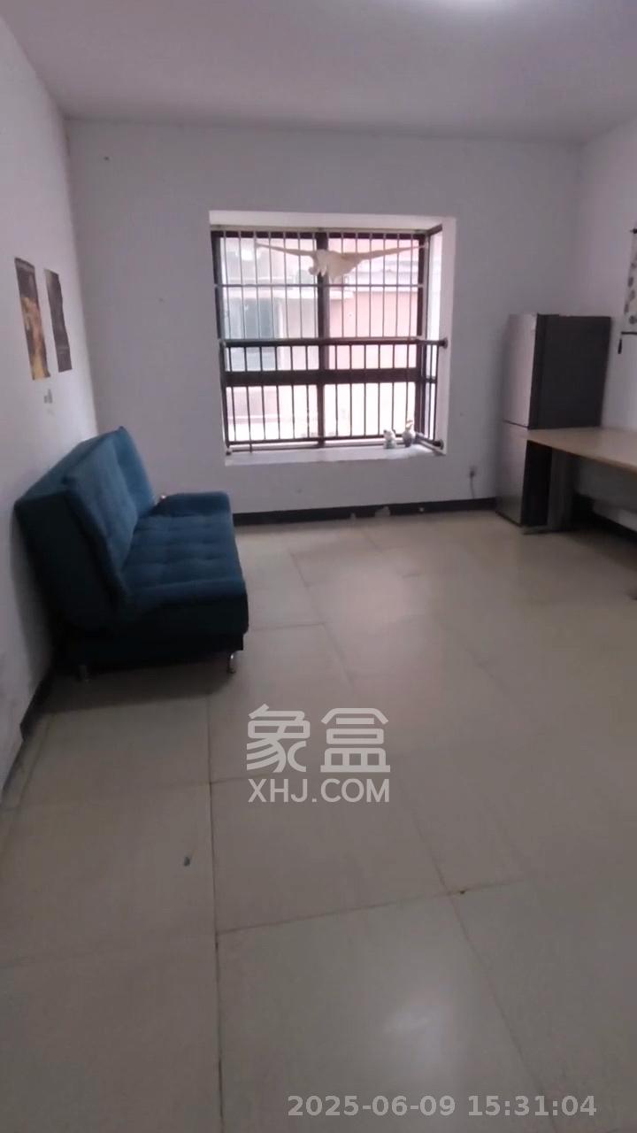 同鑫家园  2室1厅1卫   1600.00元/月室内图1