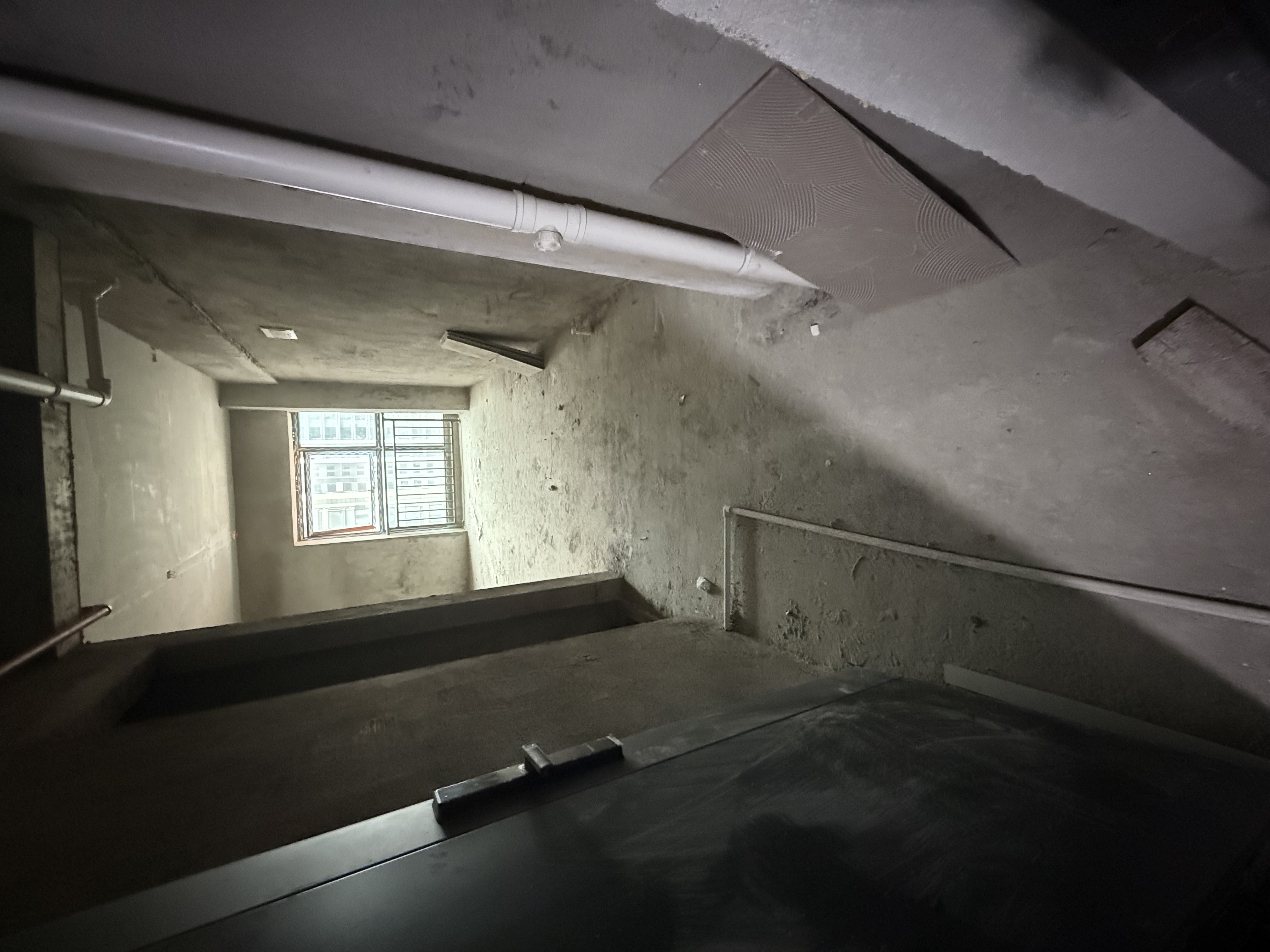 棠湖城市场广场  1室1厅1卫    17.0万客厅