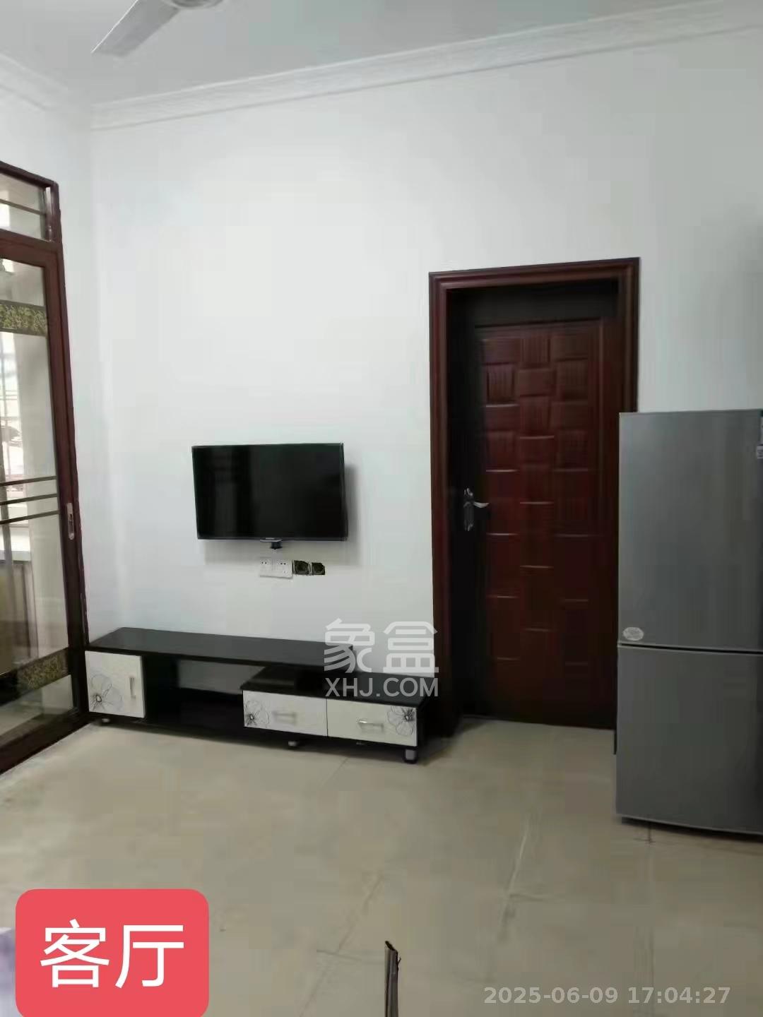 物贸小区  1室1厅1卫    1600.0元/月室内图