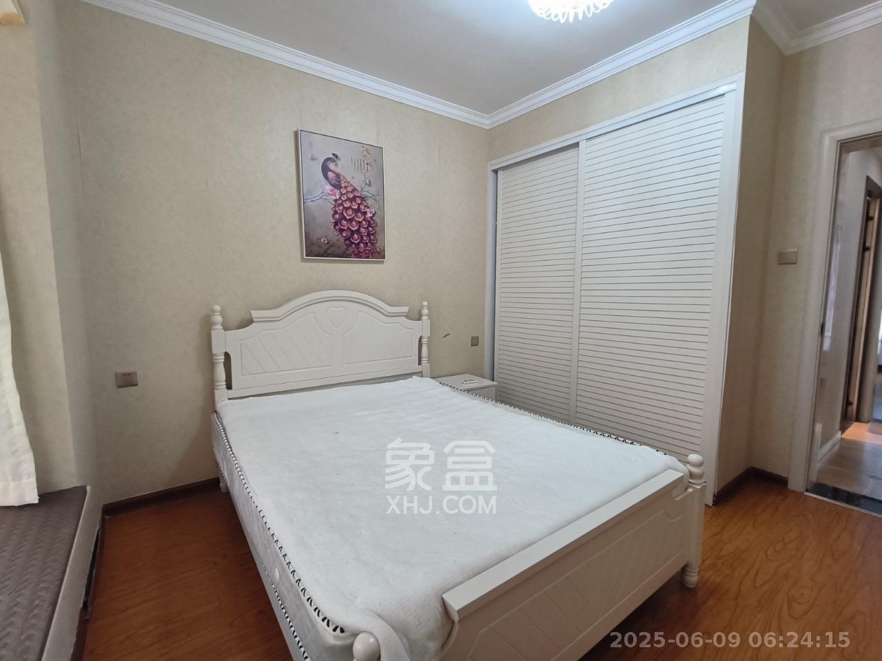 丽发新城  3室2厅1卫   1800.00元/月室内图