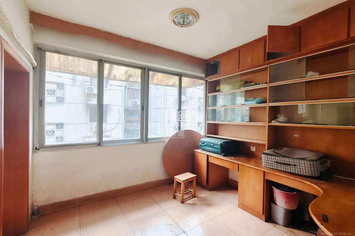 东风路招标局宿舍 3室1厅1卫 2000.0元/月 东风路招标局宿舍 3室1厅1卫 2000.0元/月室内图