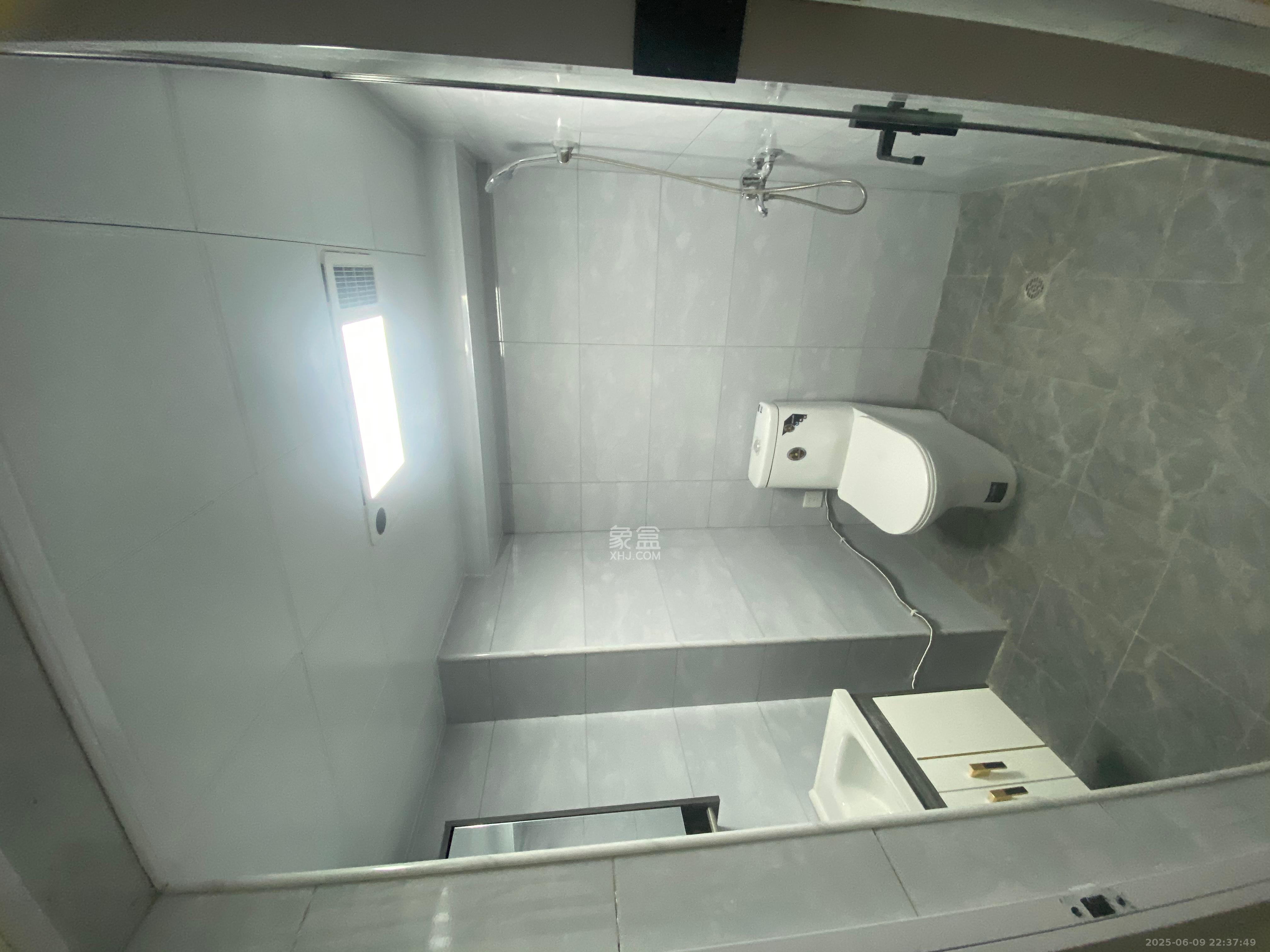鹏程府  1室1厅1卫   1800.00元/月室内图