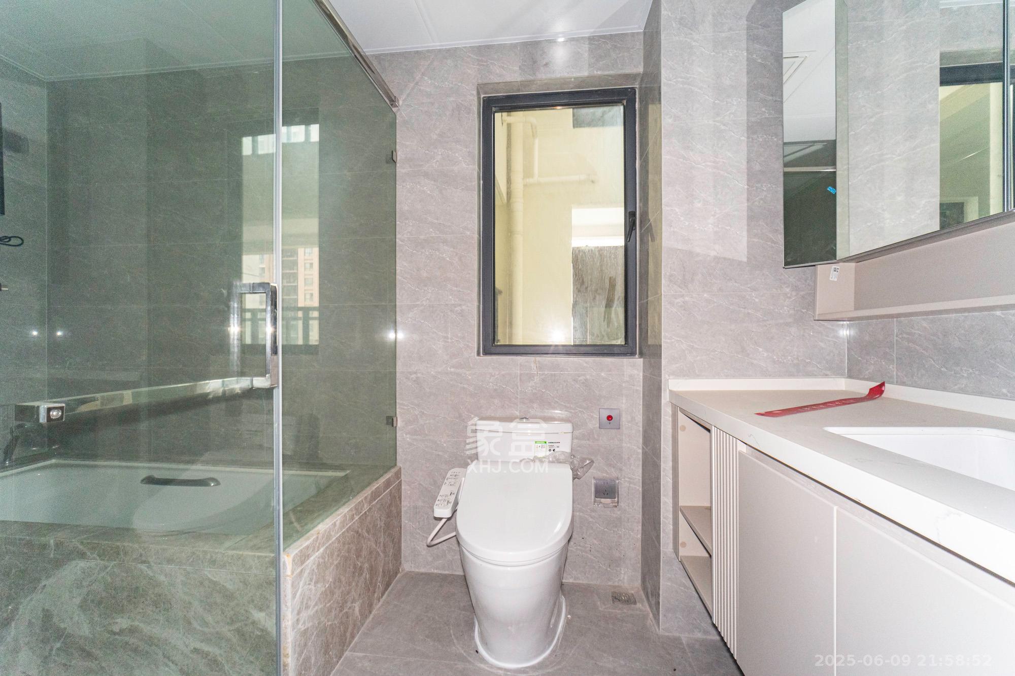 三一云谷 1室0厅0卫 179.8万 三一云谷 1室0厅0卫 179.8万卫生间