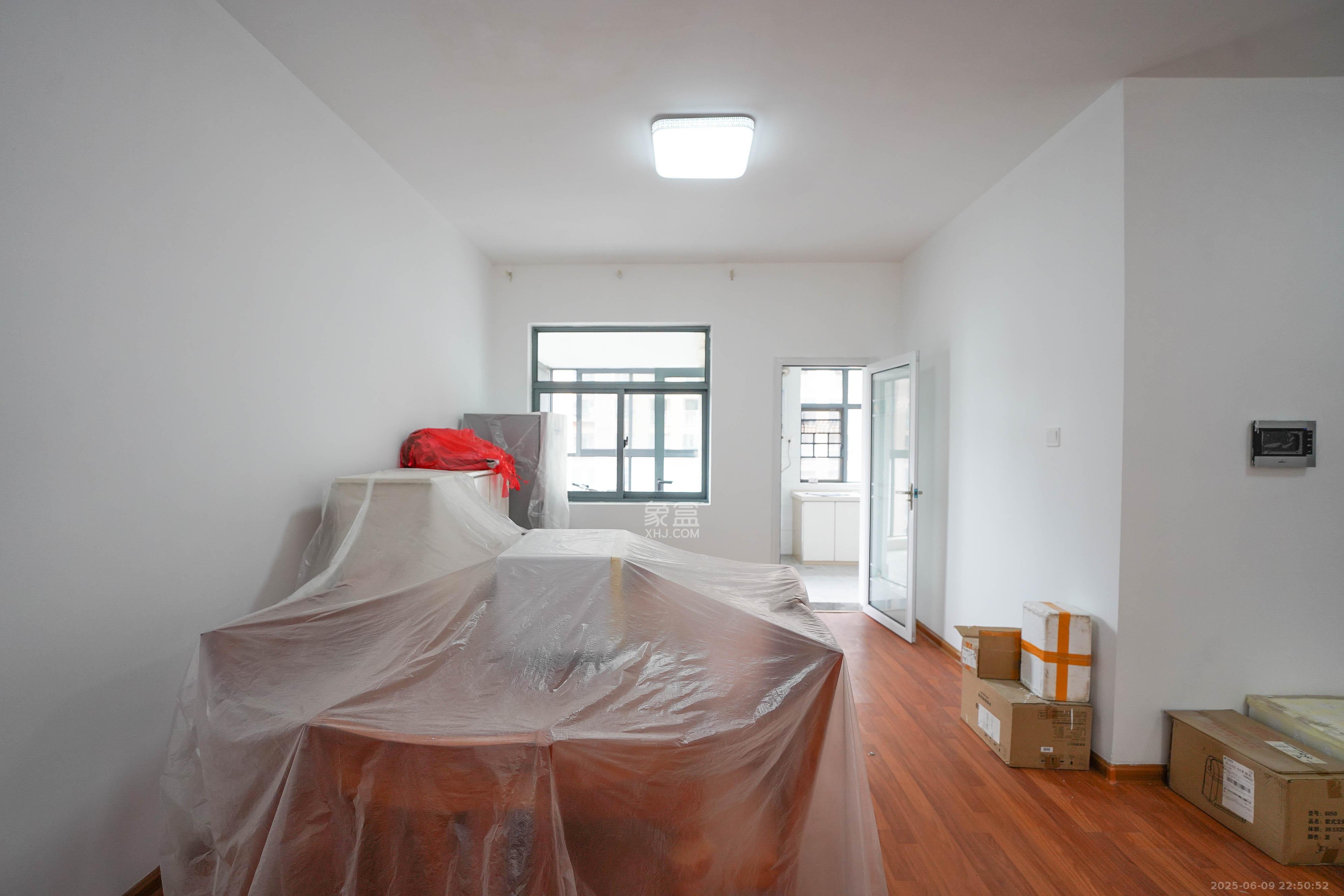 和美星城 5室2厅2卫 123.5万 和美星城 5室2厅2卫 123.5万客厅