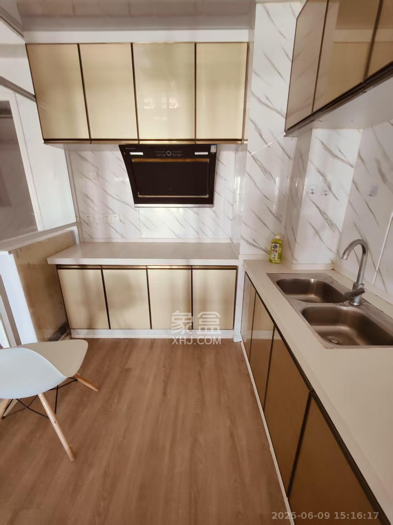 中建芙蓉嘉苑 1室1厅1卫 1200.0元/月 中建芙蓉嘉苑 1室1厅1卫 1200.0元/月室内图