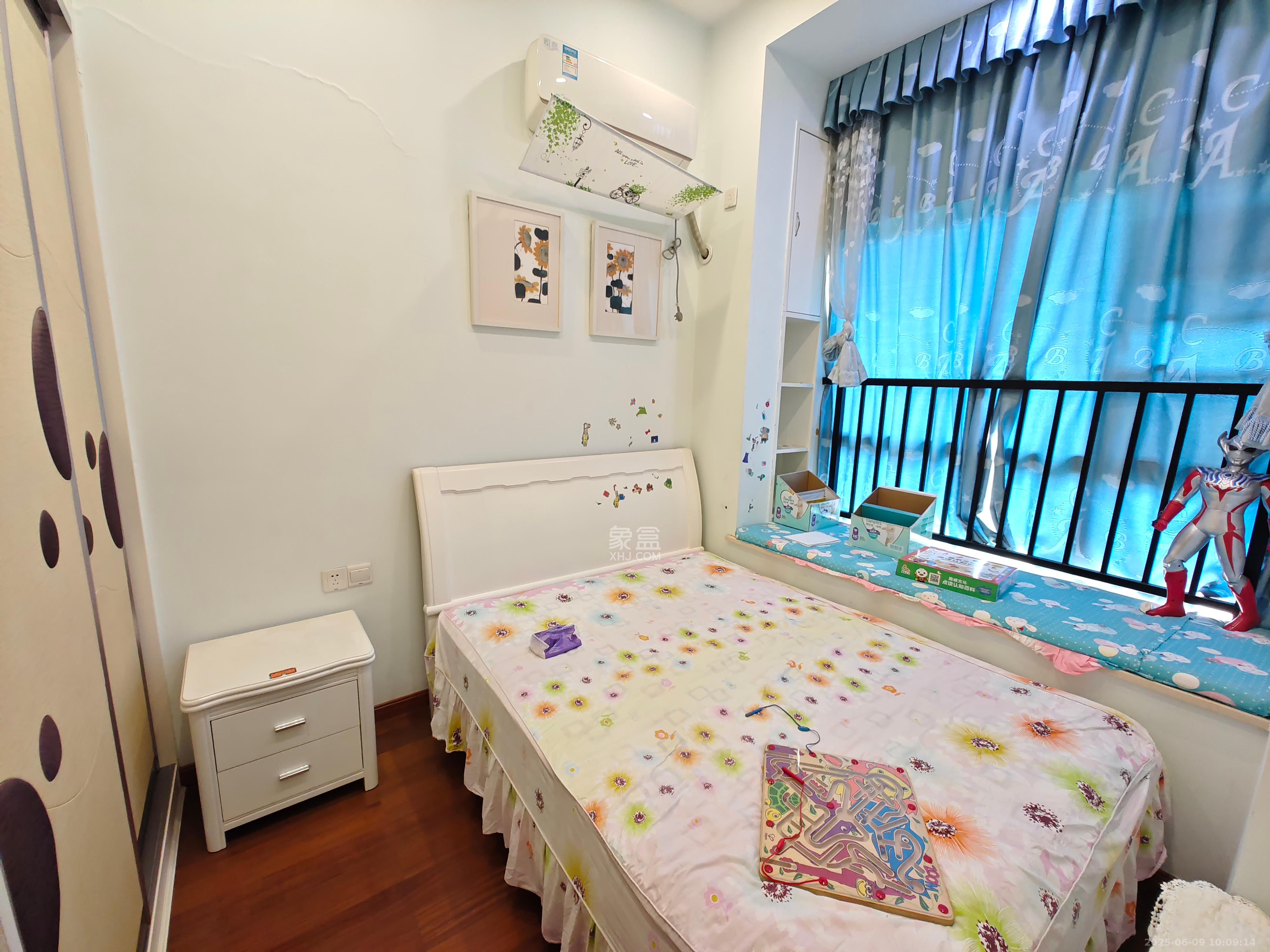 中建芙蓉嘉苑  3室2厅1卫   2600.00元/月室内图