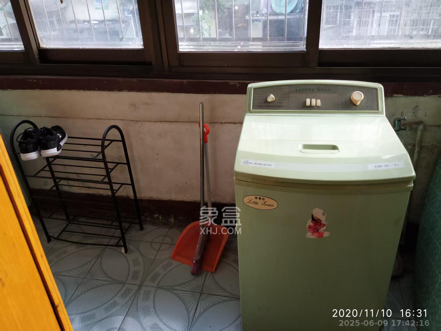 东方新世界  2室1厅1卫   2500.00元/月室内图