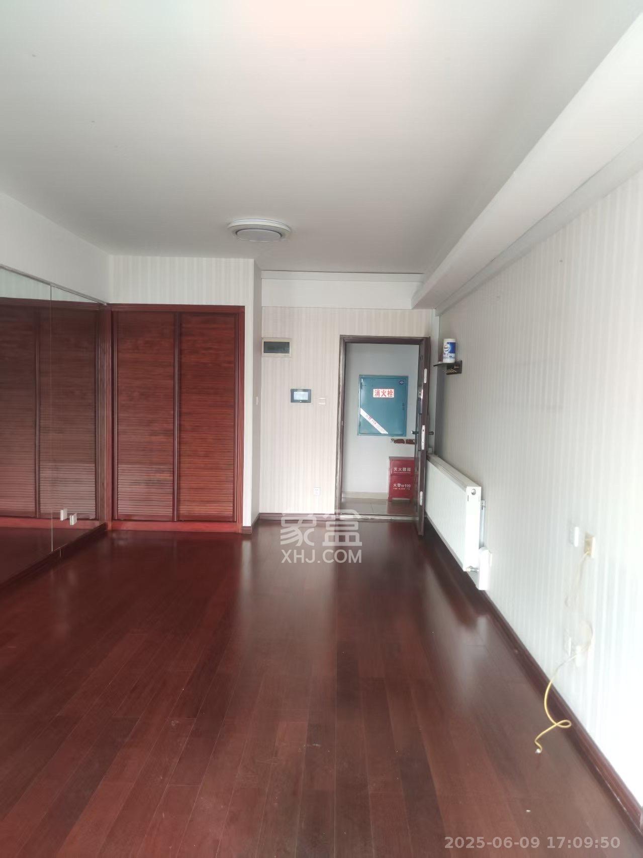 绿地公馆(绿地名邸) 1室1厅1卫 1600.0元/月 绿地公馆(绿地名邸) 1室1厅1卫 1600.0元/月室内图