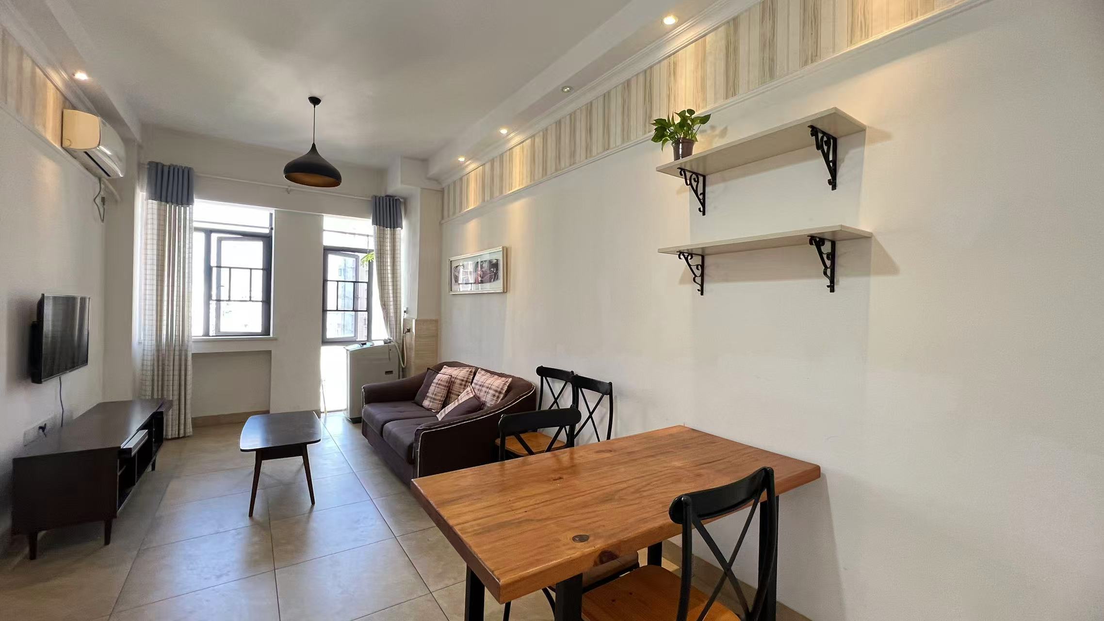 流金岁月-华晨国际 1室2厅1卫 29.8万 流金岁月-华晨国际 1室2厅1卫 29.8万室内图