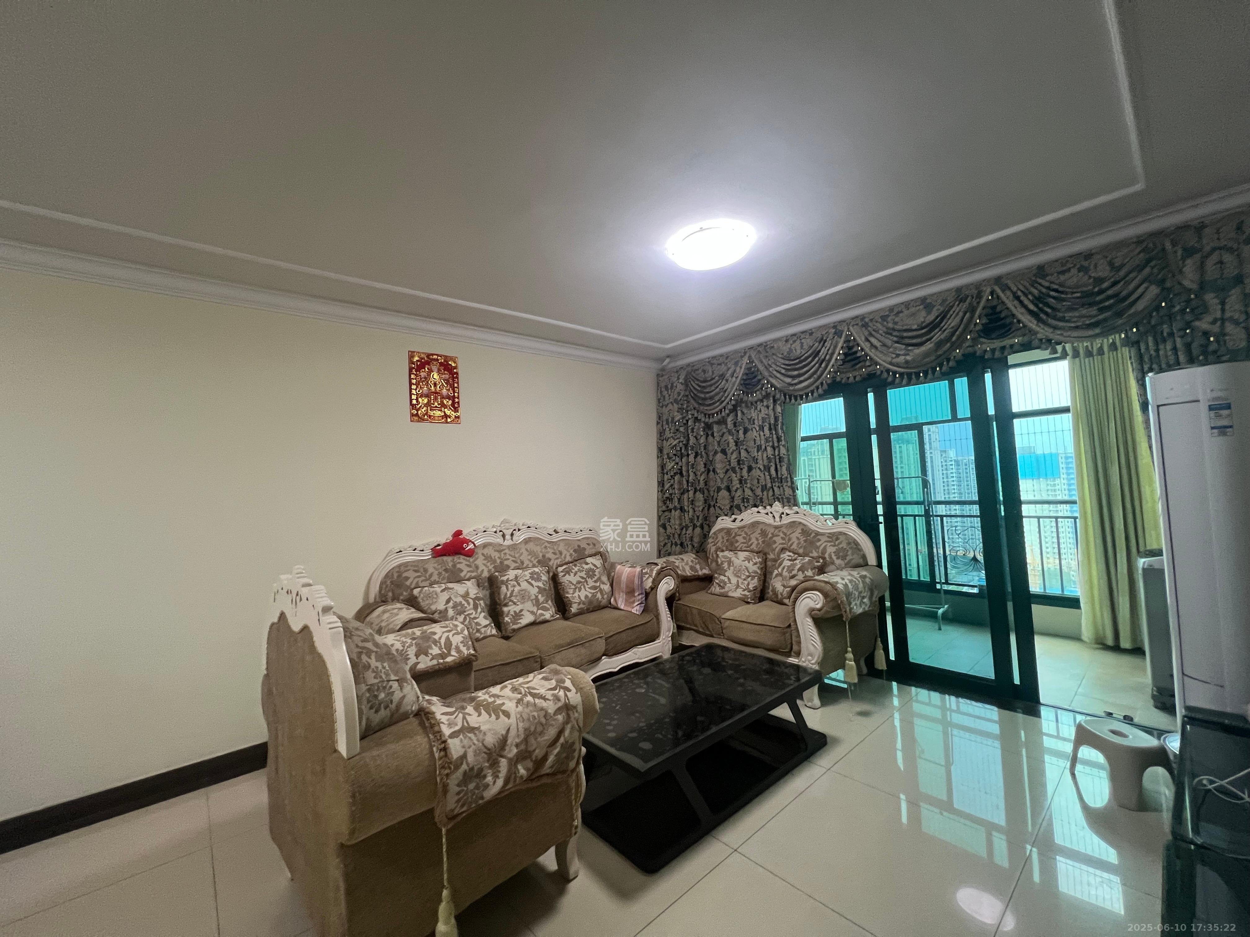 恒大雅苑 3室2厅2卫 2750.0元/月 恒大雅苑 3室2厅2卫 2750.0元/月室内图