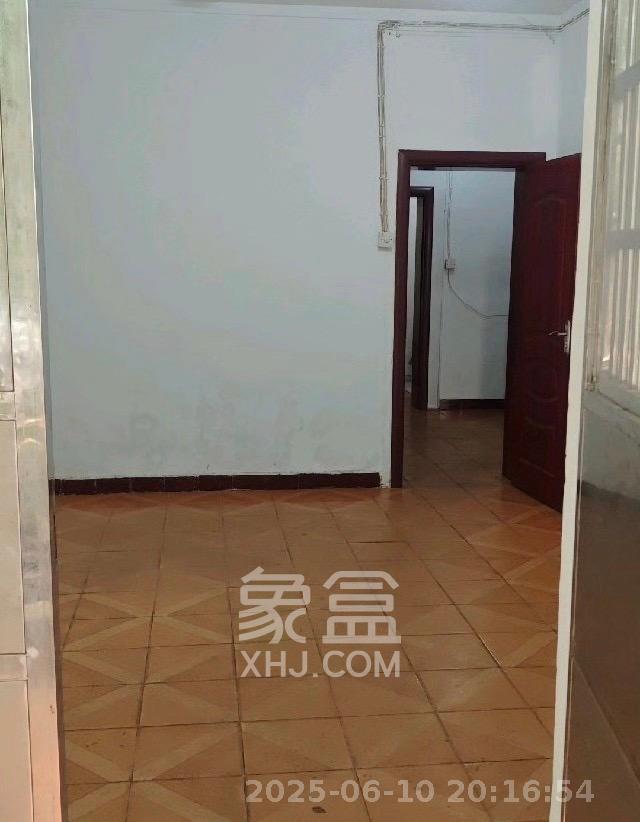 砂子塘社区  2室1厅1卫   1700.00元/月室内图