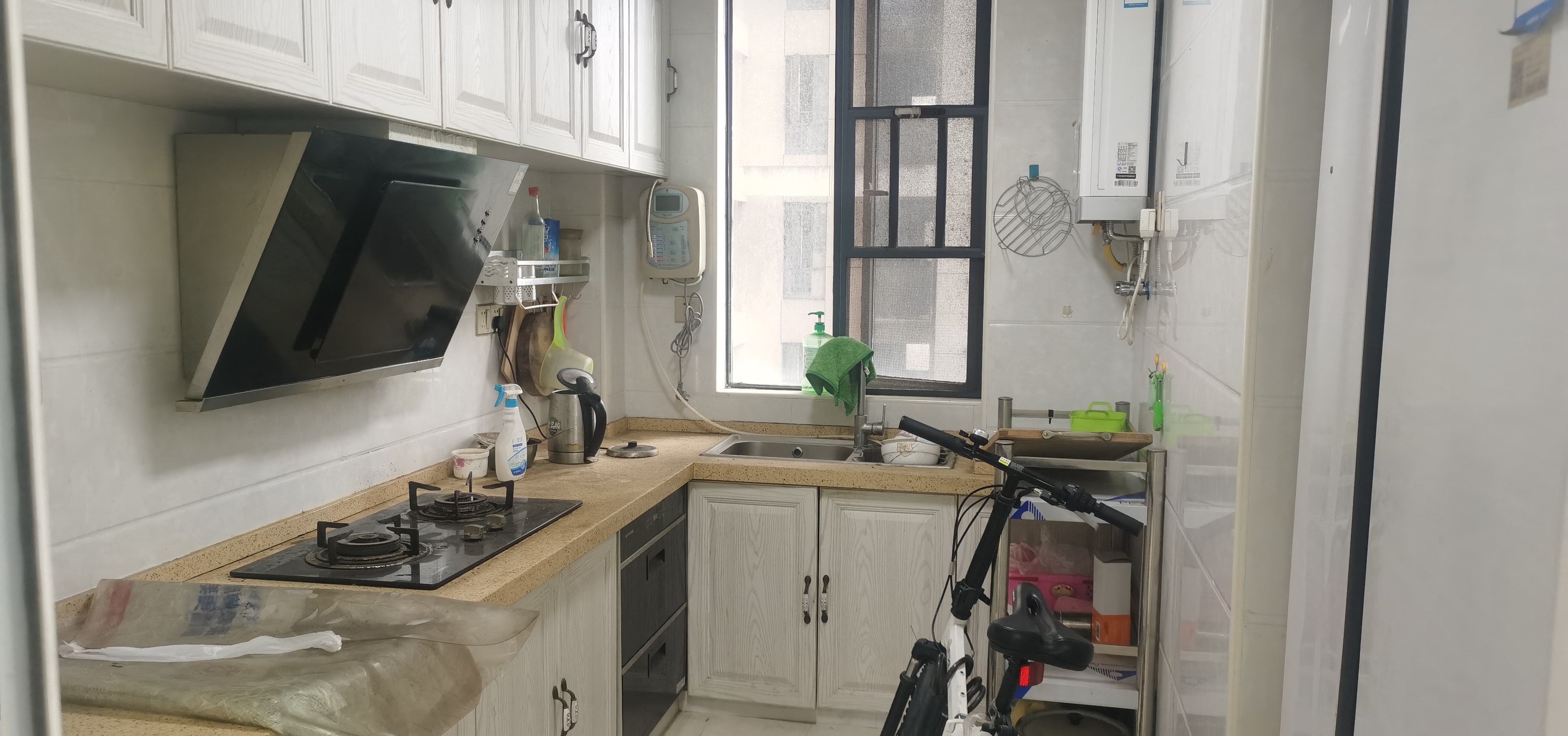 南苑上和二期  3室2厅2卫    2200.0元/月 南苑上和二期  3室2厅2卫    2200.0元/月室内图