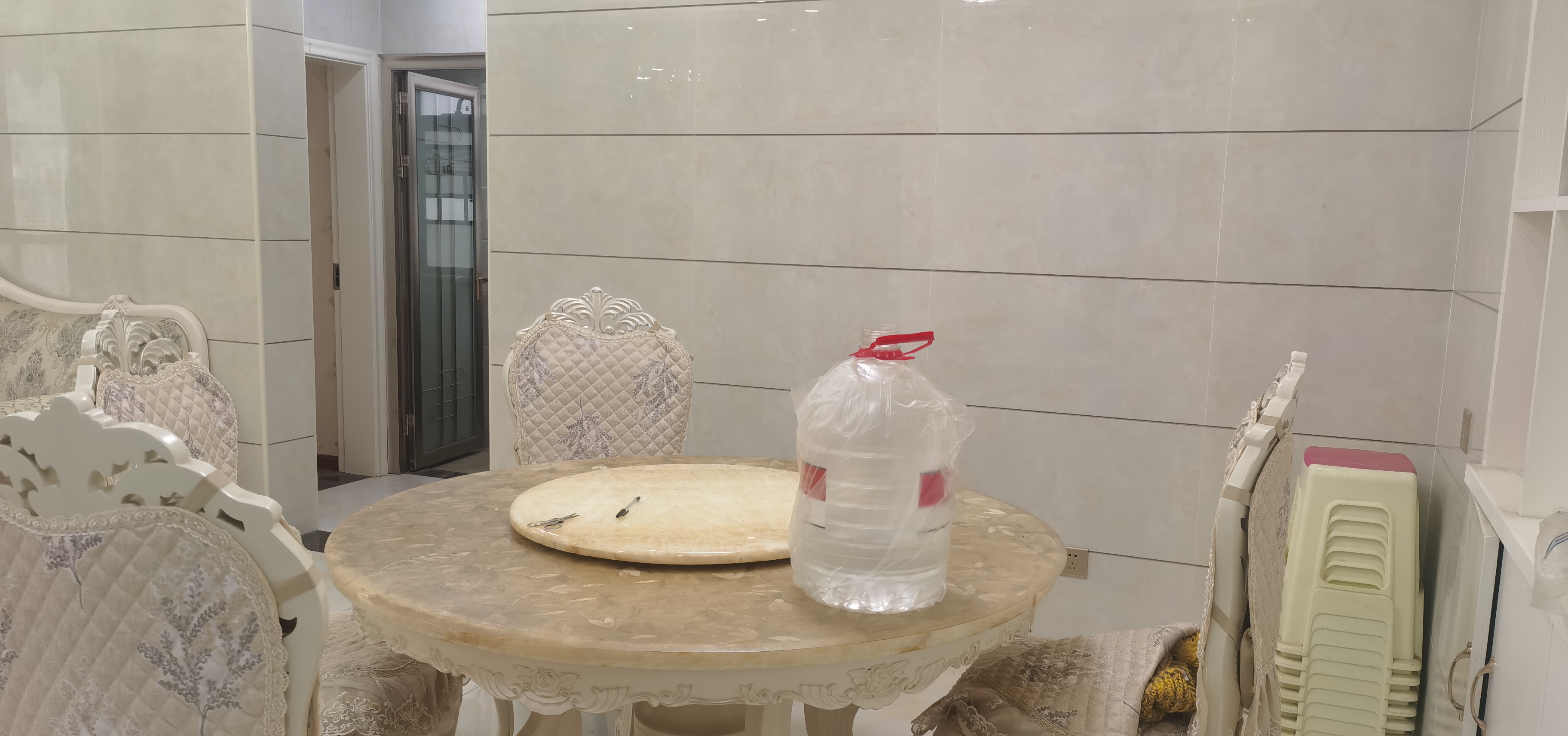 南苑上和二期  3室2厅2卫    2200.0元/月 南苑上和二期  3室2厅2卫    2200.0元/月室内图