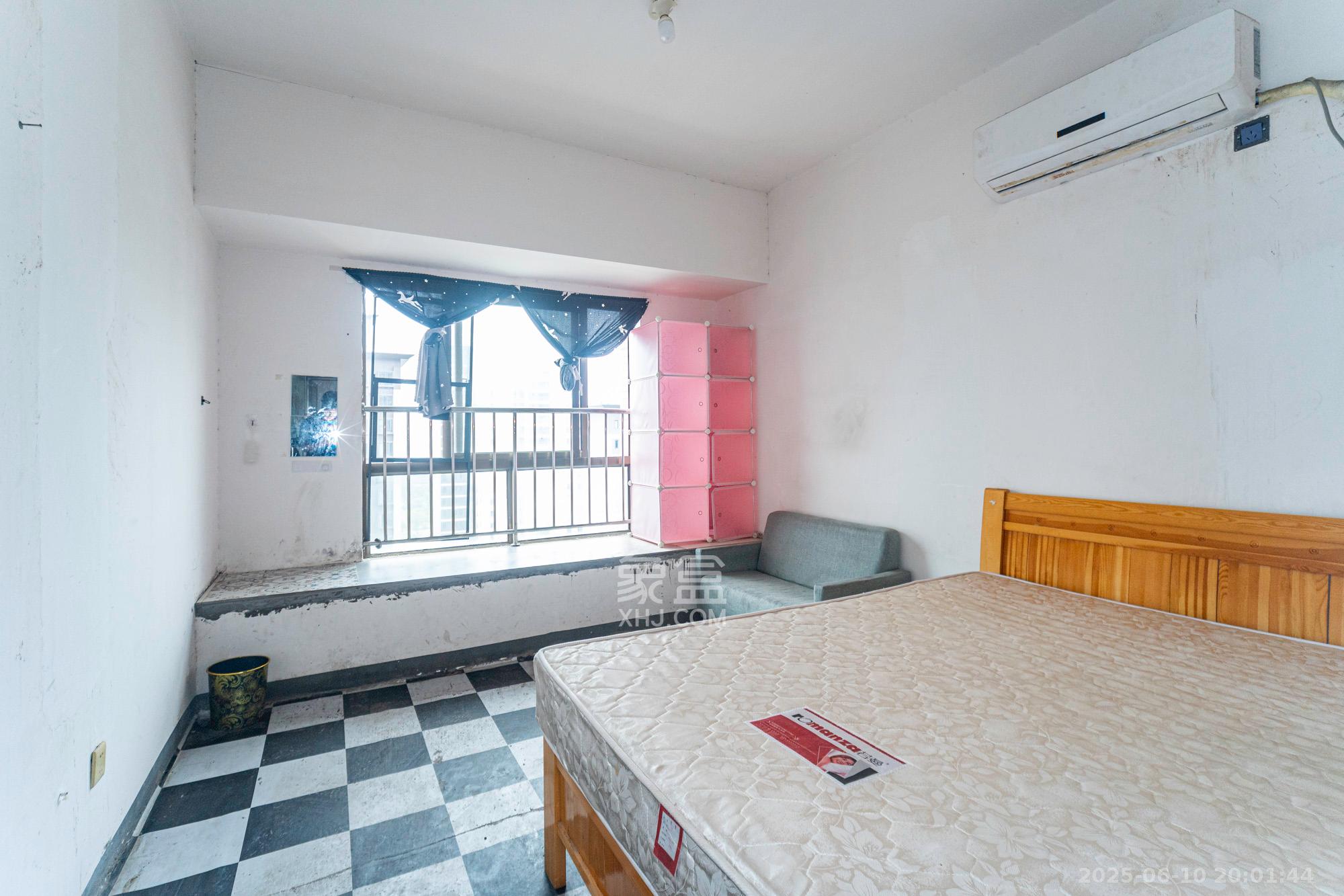 家和院 3室2厅1卫 56.0万 家和院 3室2厅1卫 56.0万卧室