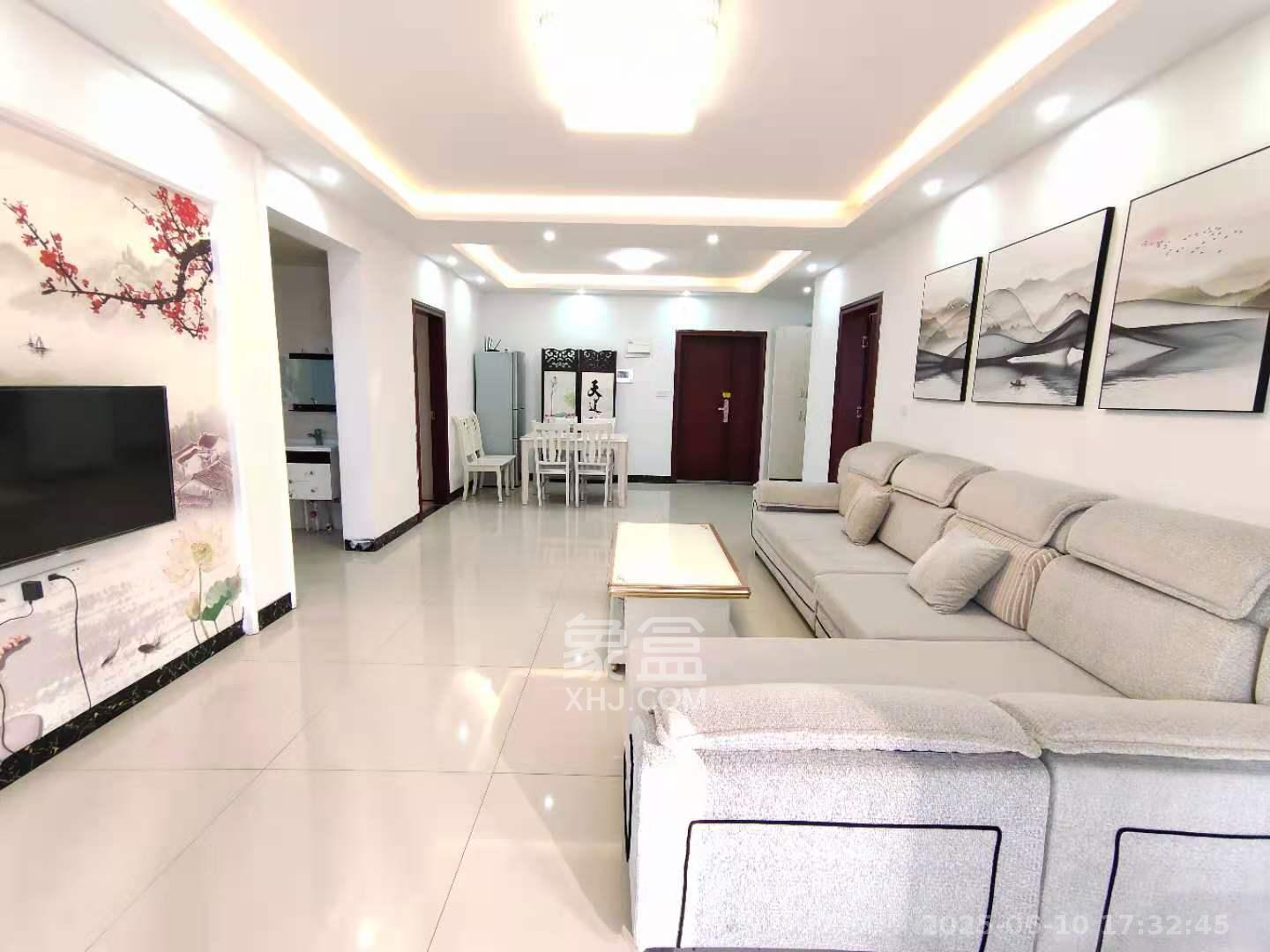 长房时代城  3室2厅2卫   3300.00元/月