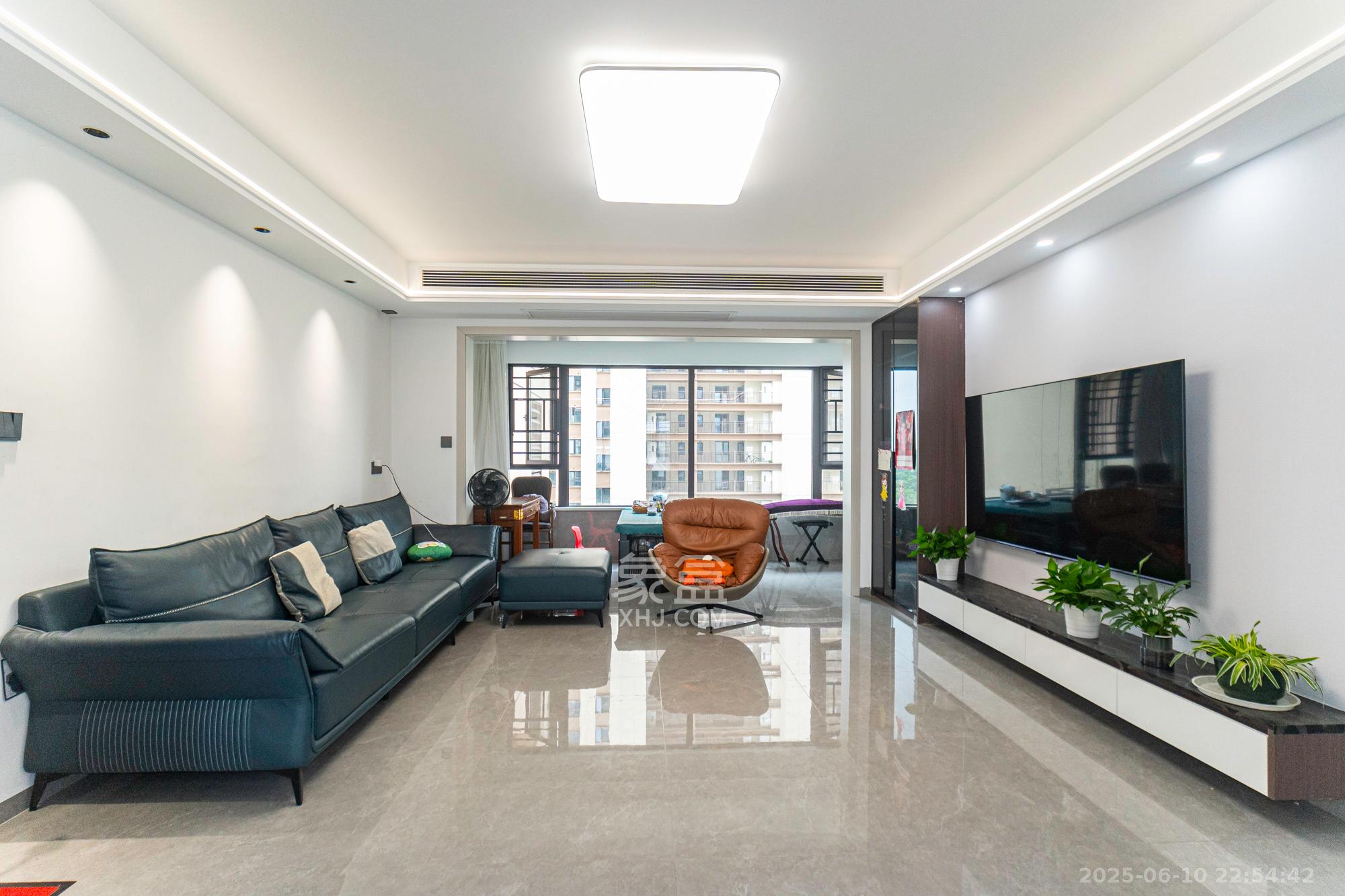 兴进珺府  3室2厅2卫    114.8万 兴进珺府  3室2厅2卫    114.8万