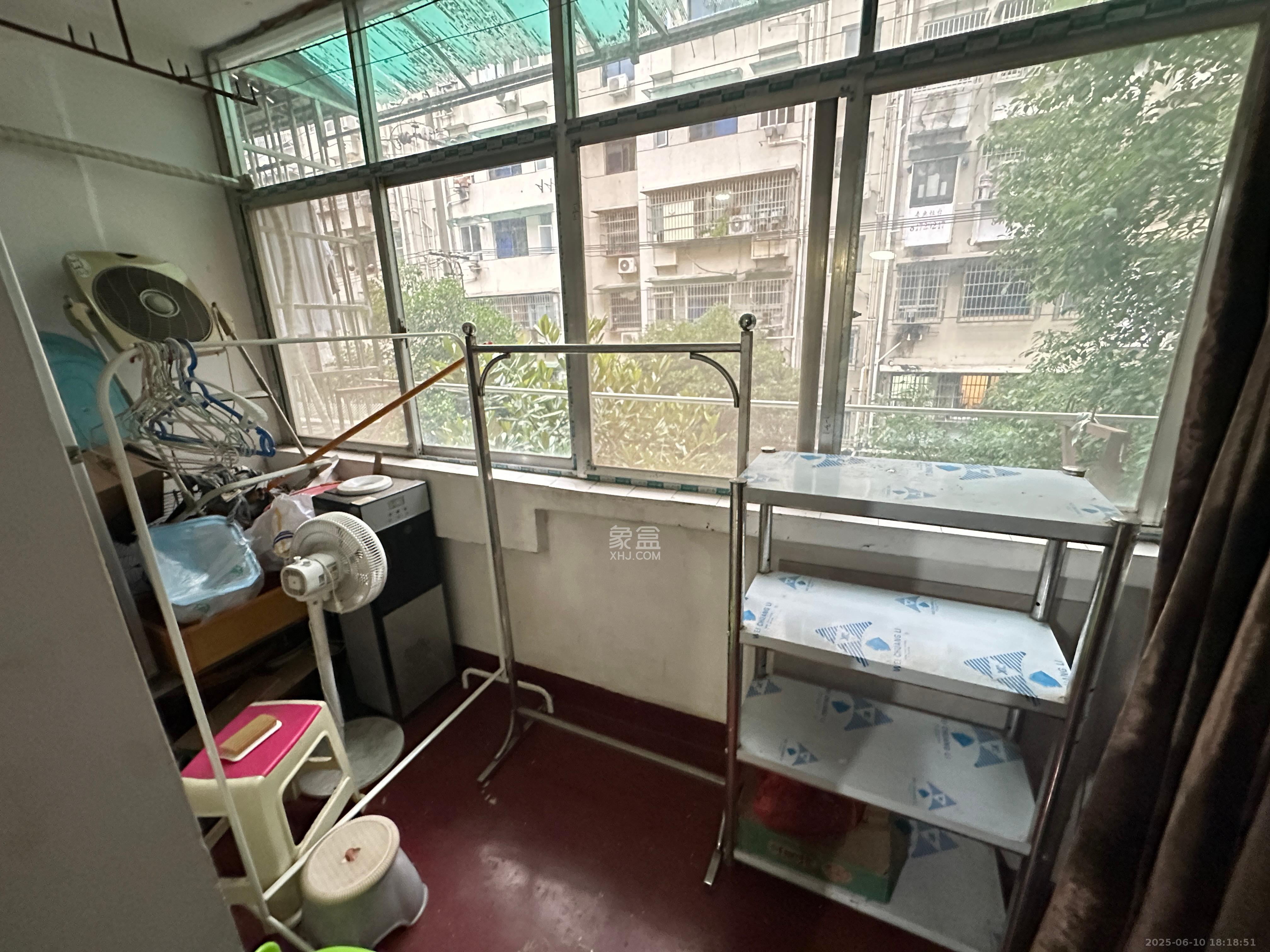 金地社区  2室1厅1卫   1500.00元/月室内图