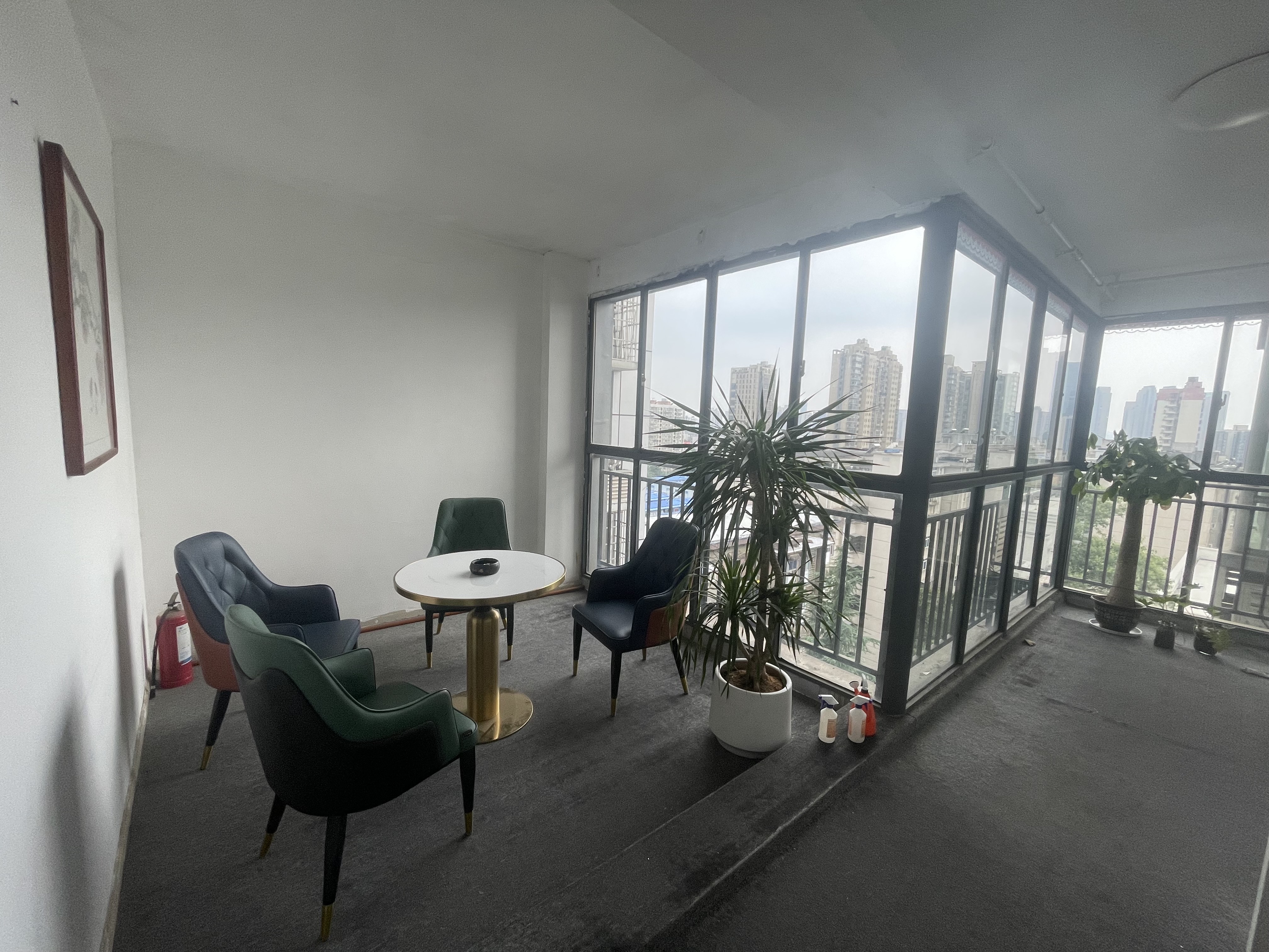 友阿光大大厦 3室2厅1卫 3200.0元/月 友阿光大大厦 3室2厅1卫 3200.0元/月户型图