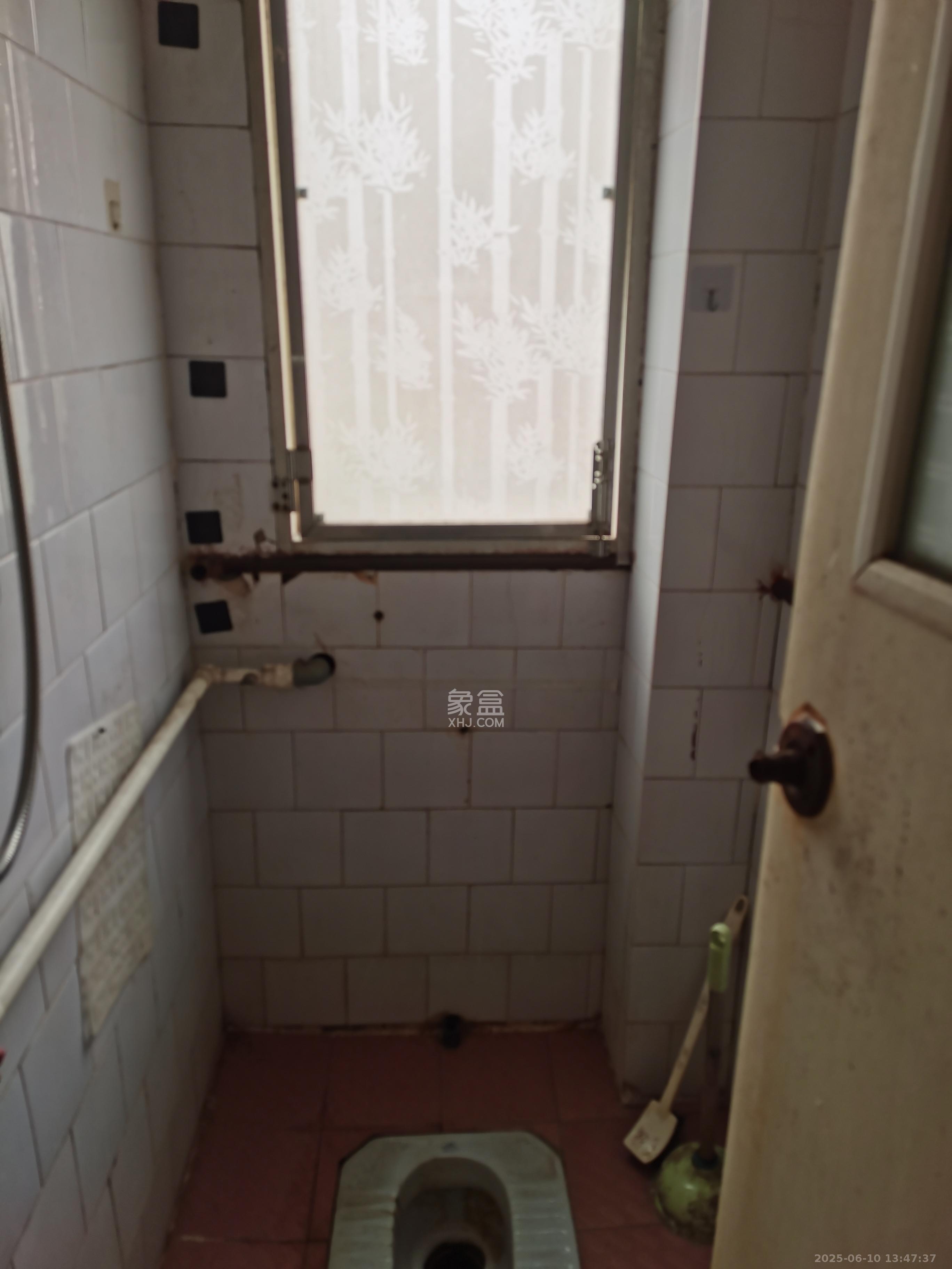 红旗区四片  2室0厅1卫    1400.0元/月室内图