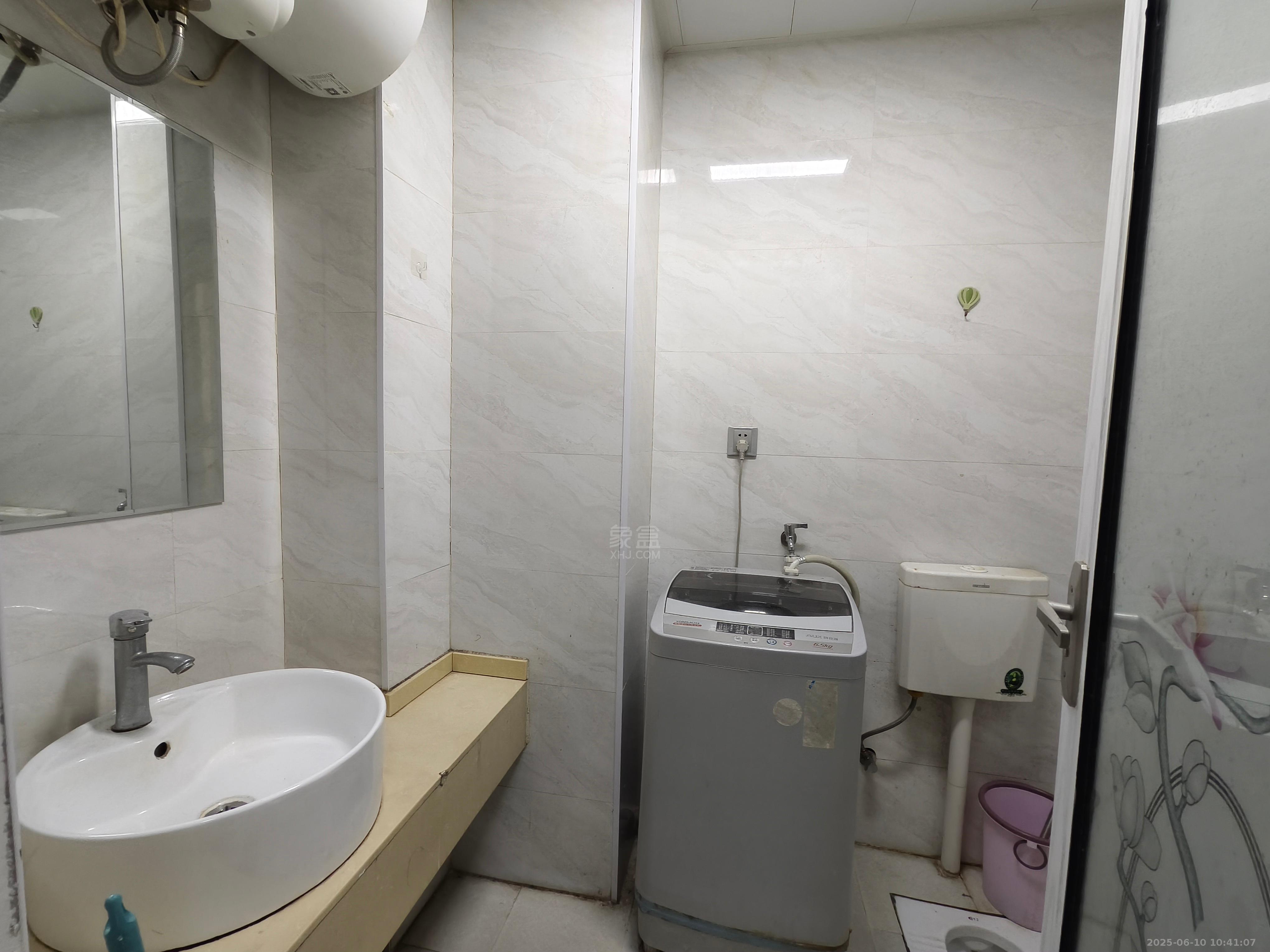 金质颐园 1室1厅1卫 1000.0元/月 金质颐园 1室1厅1卫 1000.0元/月室内图