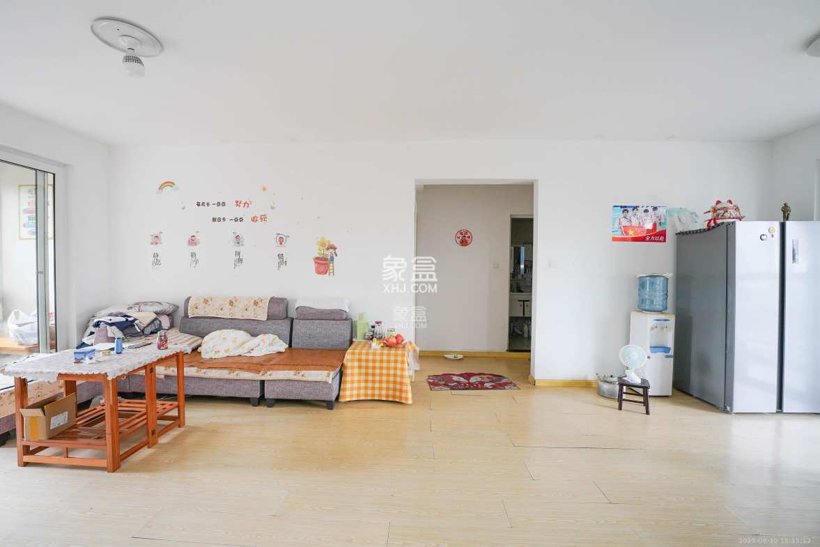 保利阆峰云墅 3室2厅2卫 52.8万 保利阆峰云墅 3室2厅2卫 52.8万客厅