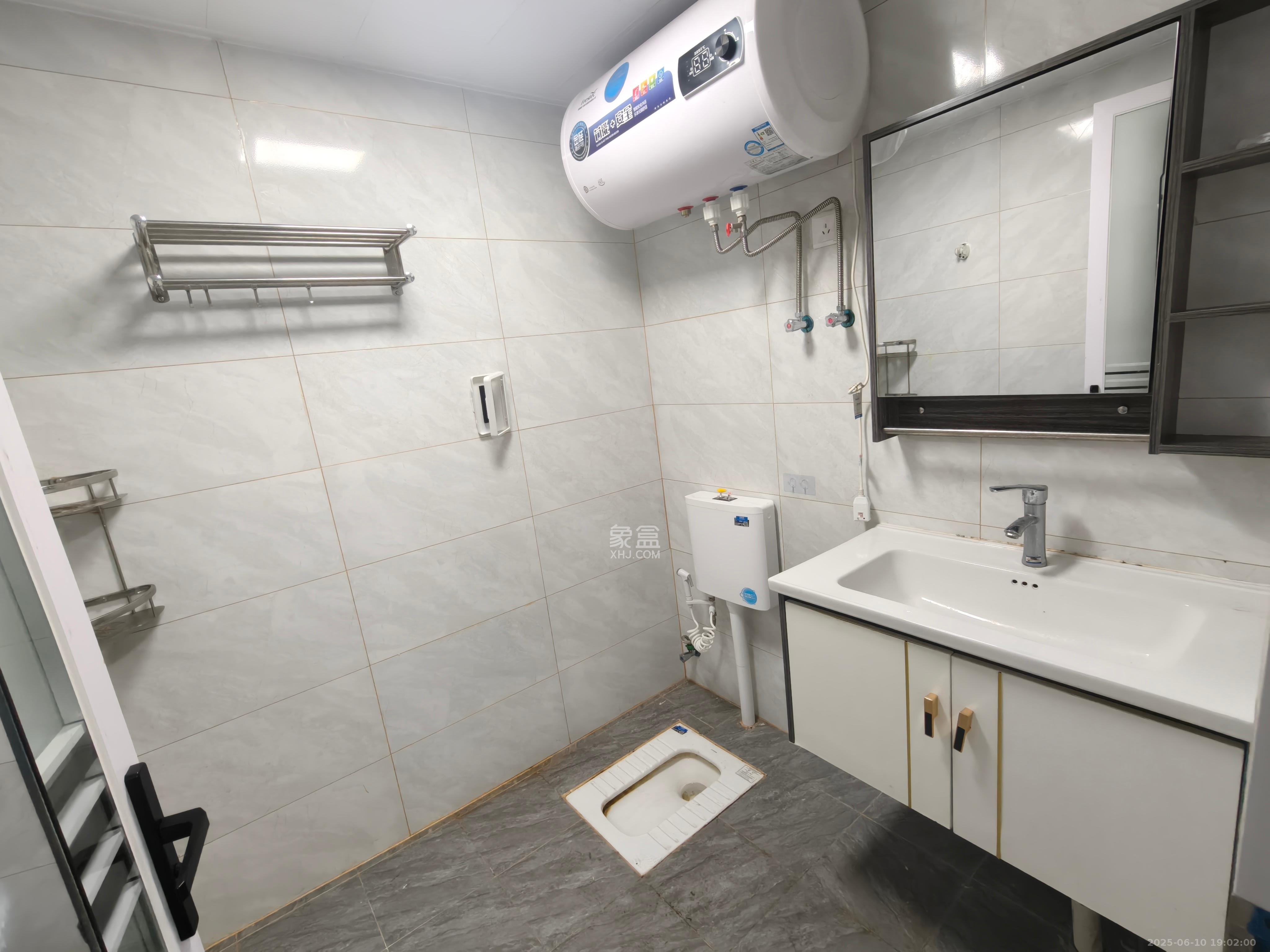 MOMA当代广场 2室1厅1卫 1400.0元/月 MOMA当代广场 2室1厅1卫 1400.0元/月室内图