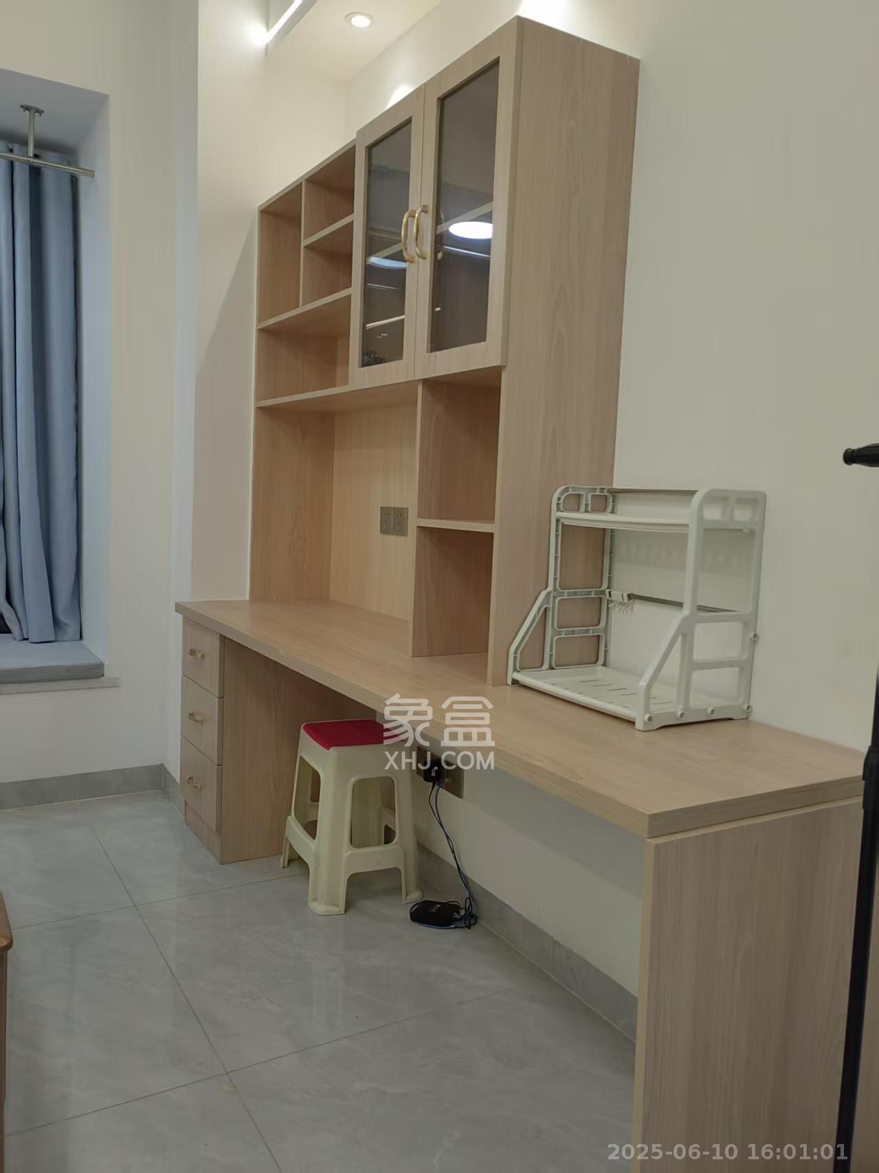 保利麓谷林语I区  3室0厅0卫   1800.00元/月室内图