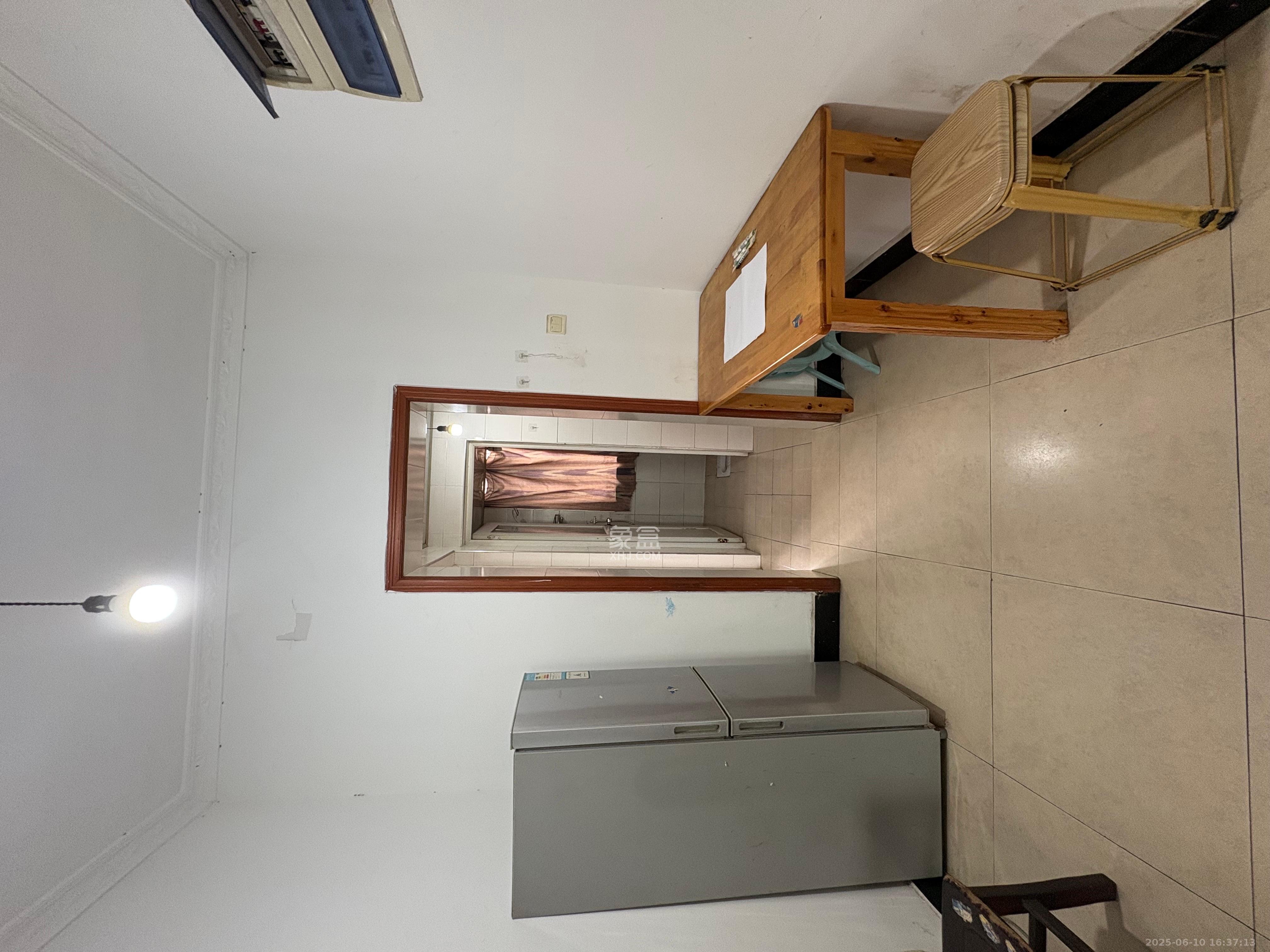 荷叶小区 2室2厅1卫 1400.00元/月 荷叶小区 2室2厅1卫 1400.00元/月室内图