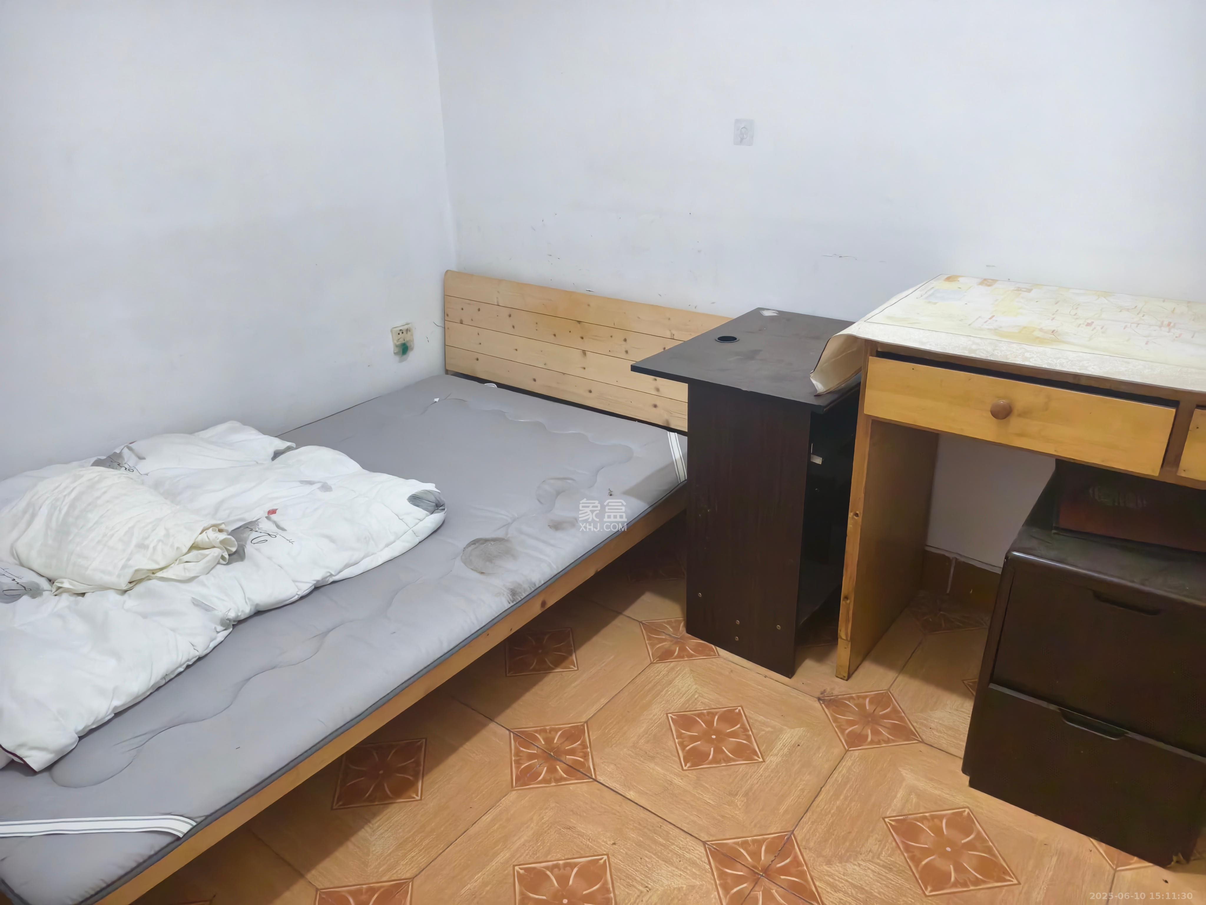省商务厅宿舍  2室1厅1卫   1200.00元/月室内图