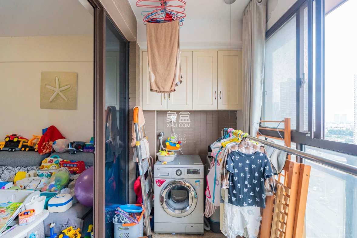 海洋半岛(月珑湾)  3室2厅1卫    80.0万 海洋半岛(月珑湾)  3室2厅1卫    80.0万阳台