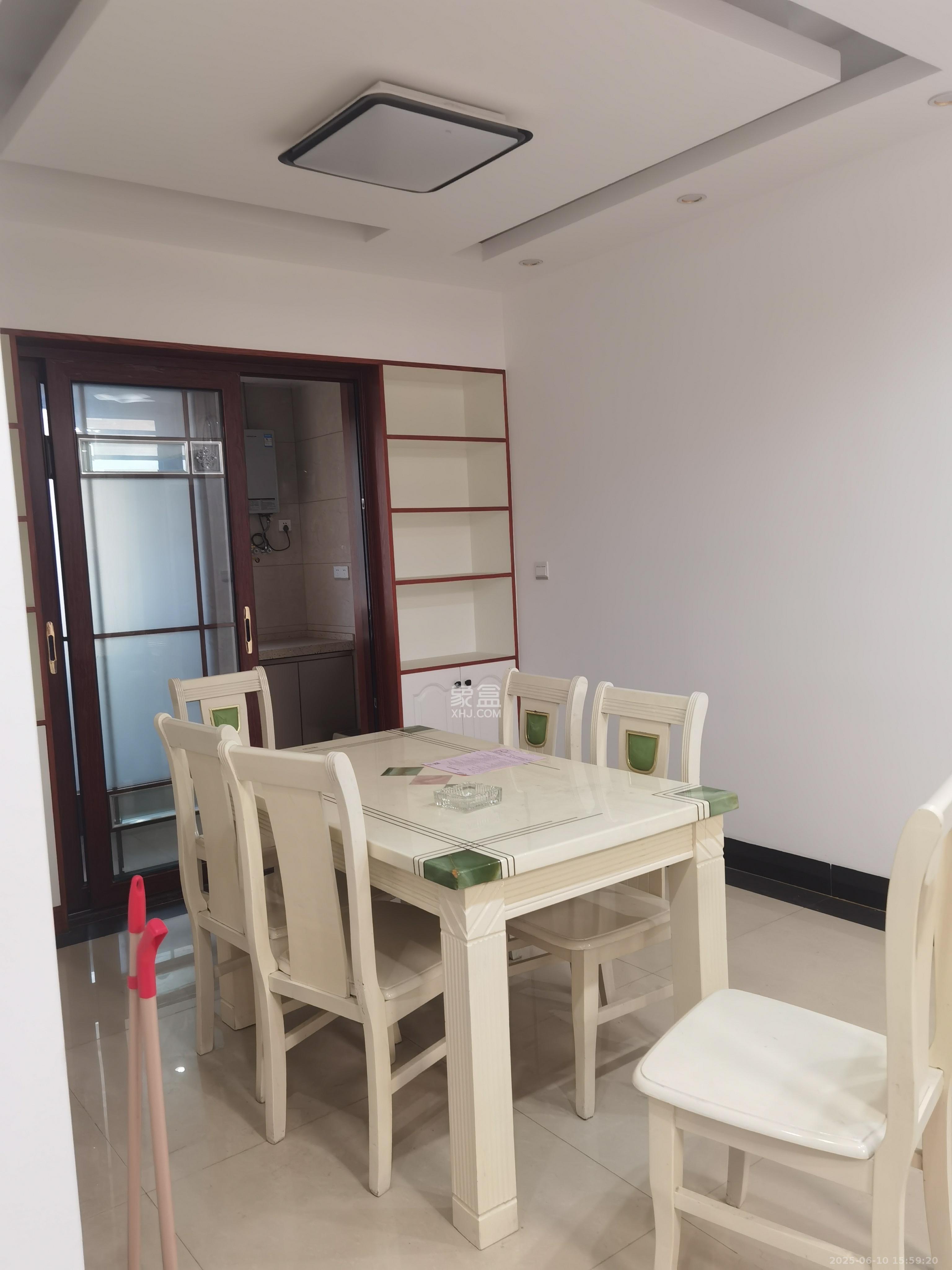 金鹰机电大市场 2室2厅1卫 1600.0元/月 金鹰机电大市场 2室2厅1卫 1600.0元/月室内图