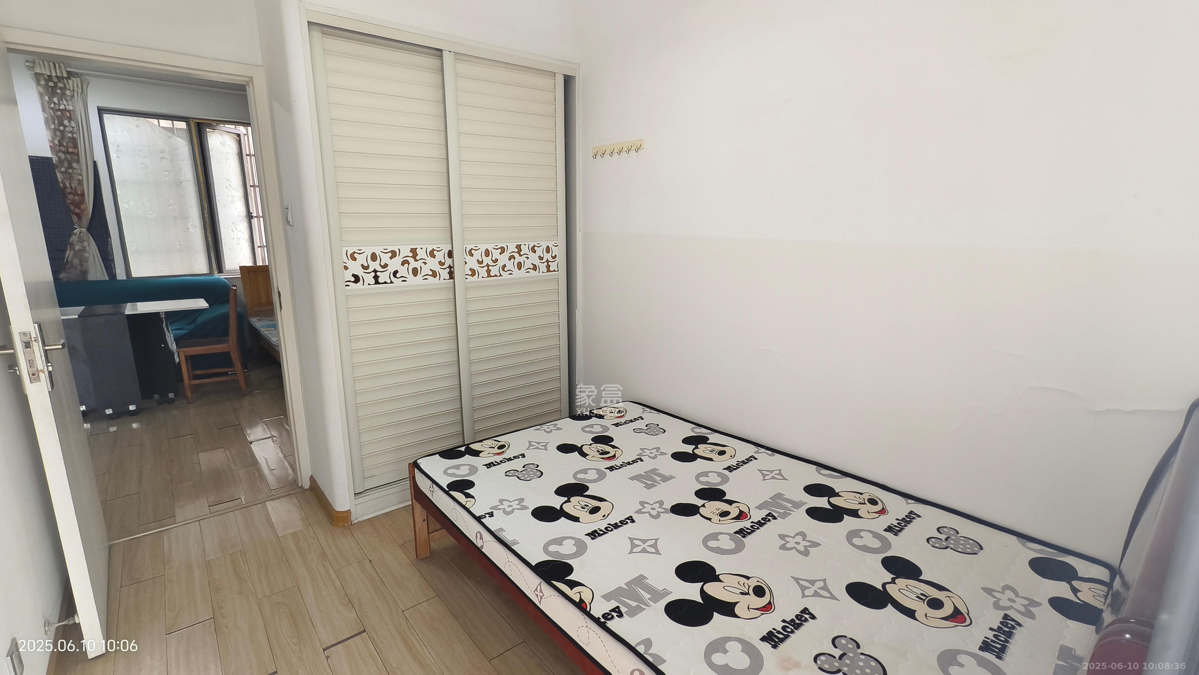 建鸿达华都(华都小户型及大华写字楼) 2室1厅1卫 2200.0元/月 建鸿达华都(华都小户型及大华写字楼) 2室1厅1卫 2200.0元/月室内图