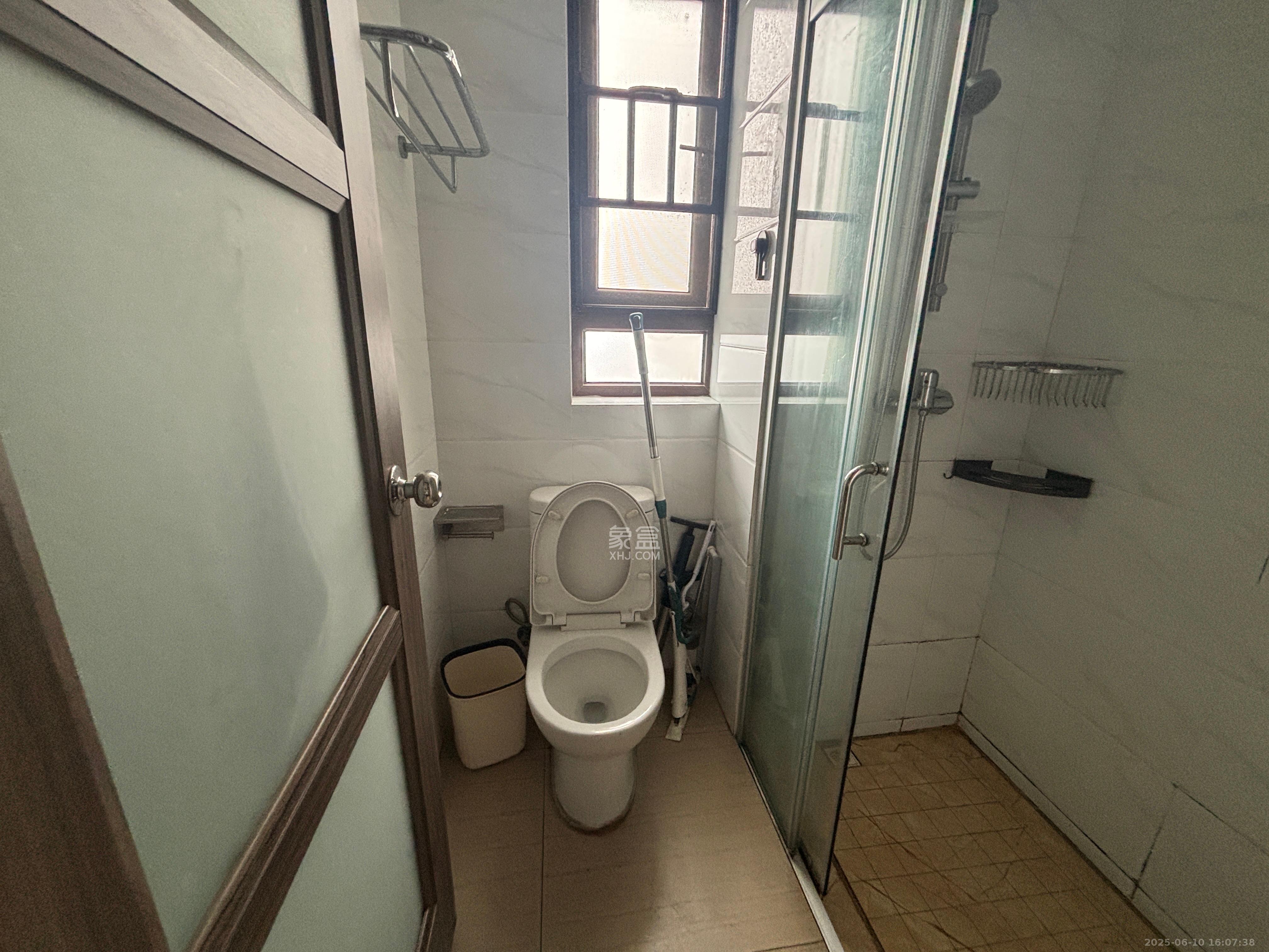 碧桂园星城首府 3室2厅2卫 2580.0元/月 碧桂园星城首府 3室2厅2卫 2580.0元/月室内图