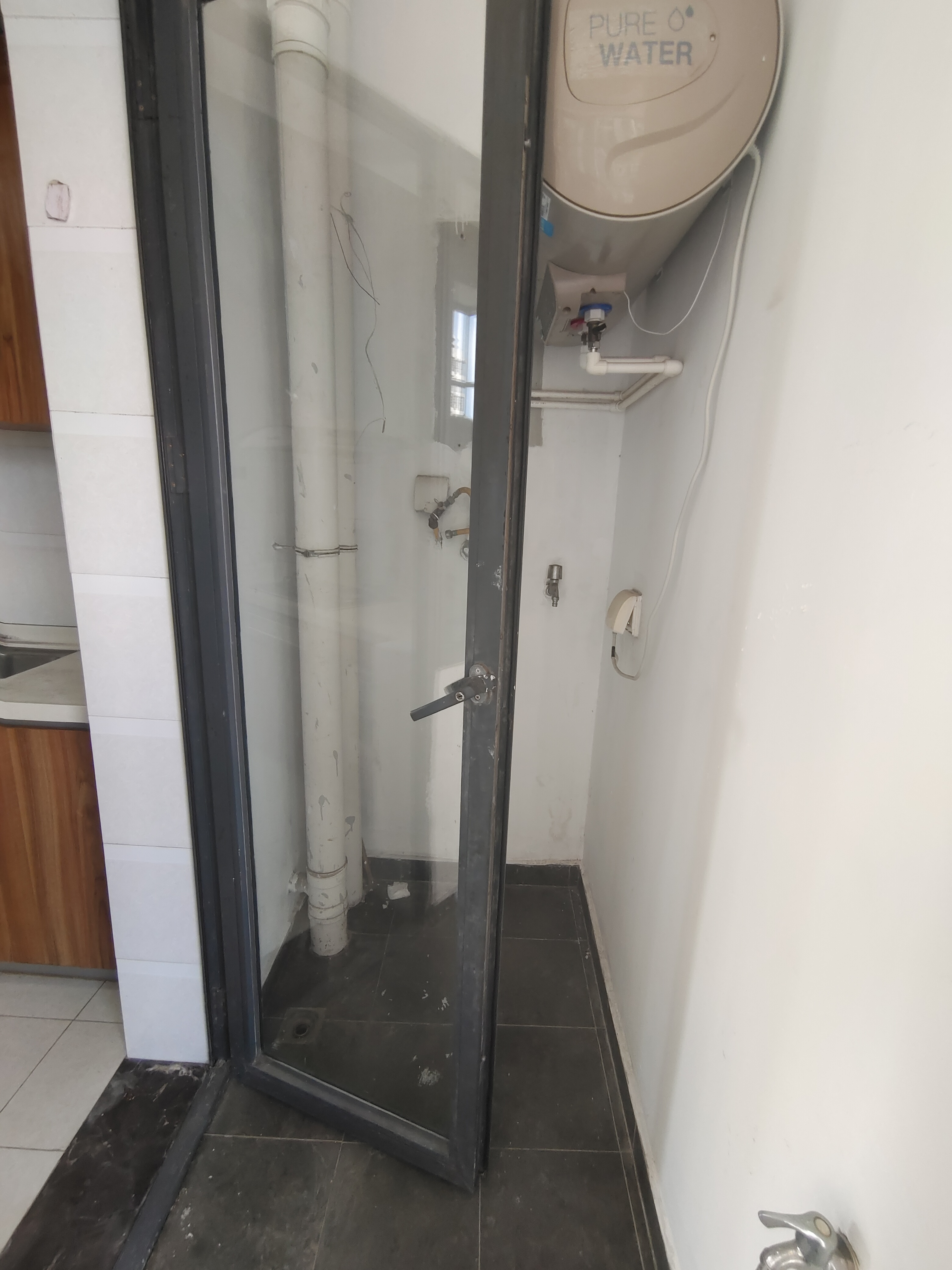 椰岛广场  3室2厅1卫    3100.0元/月 椰岛广场  3室2厅1卫    3100.0元/月室内图