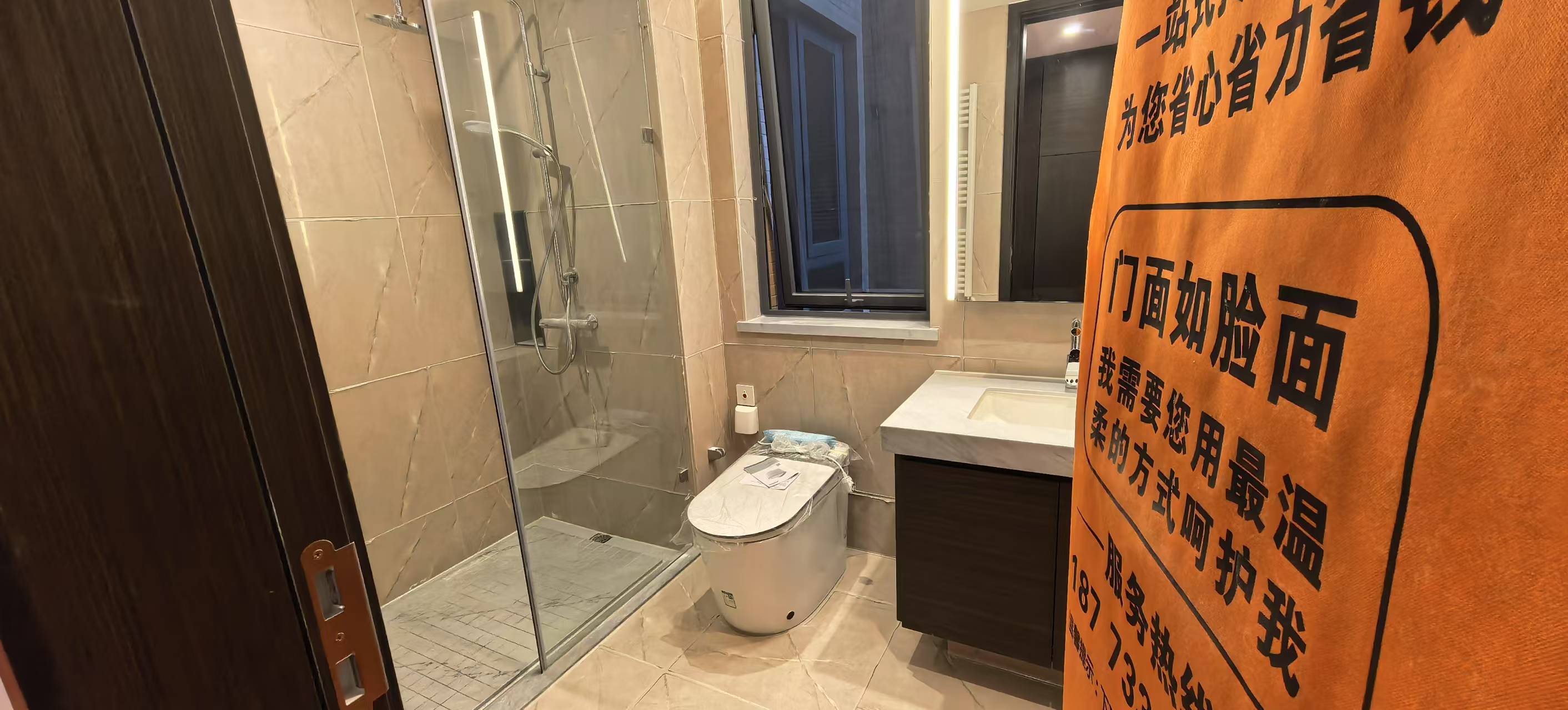 晋合湘水湾六期  5室3厅4卫    388.0万 晋合湘水湾六期  5室3厅4卫    388.0万室内图