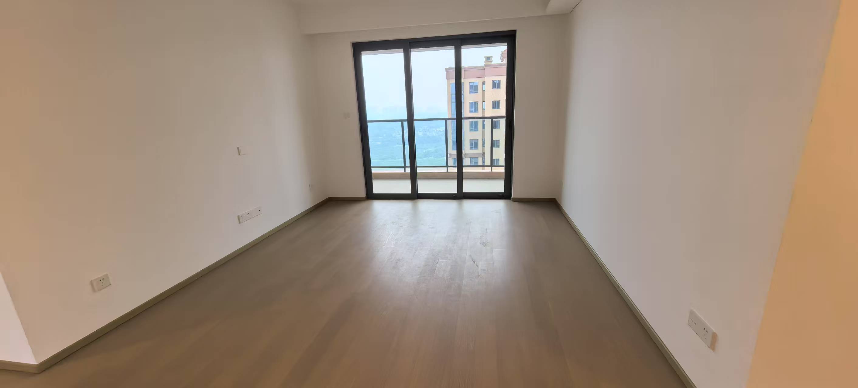 晋合湘水湾七期 4室2厅2卫 102.0万 晋合湘水湾七期 4室2厅2卫 102.0万室内图