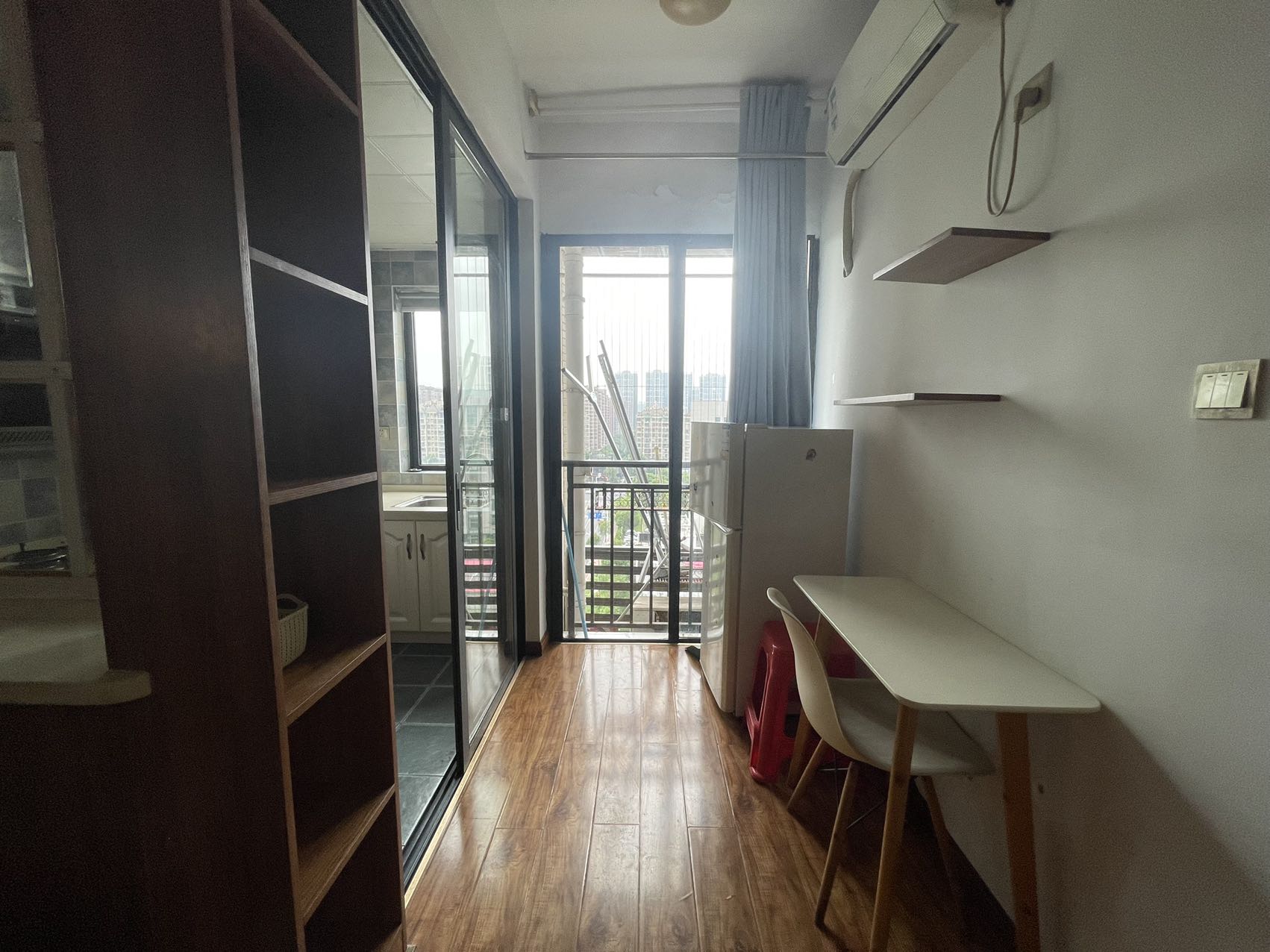 中建御山和苑 1室1厅1卫 16.8万 中建御山和苑 1室1厅1卫 16.8万室内图