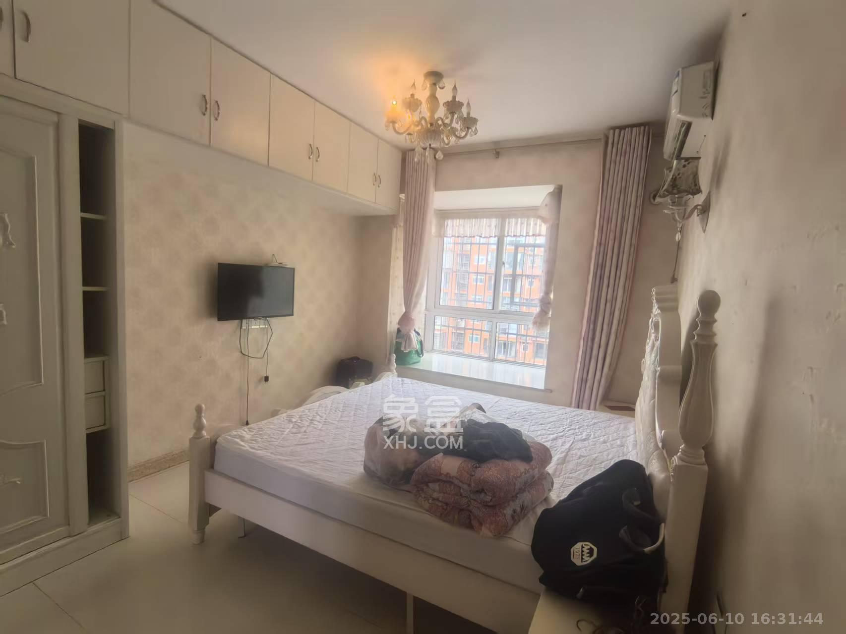 凯富南方鑫城 3室2厅2卫 2000.0元/月 凯富南方鑫城 3室2厅2卫 2000.0元/月室内图