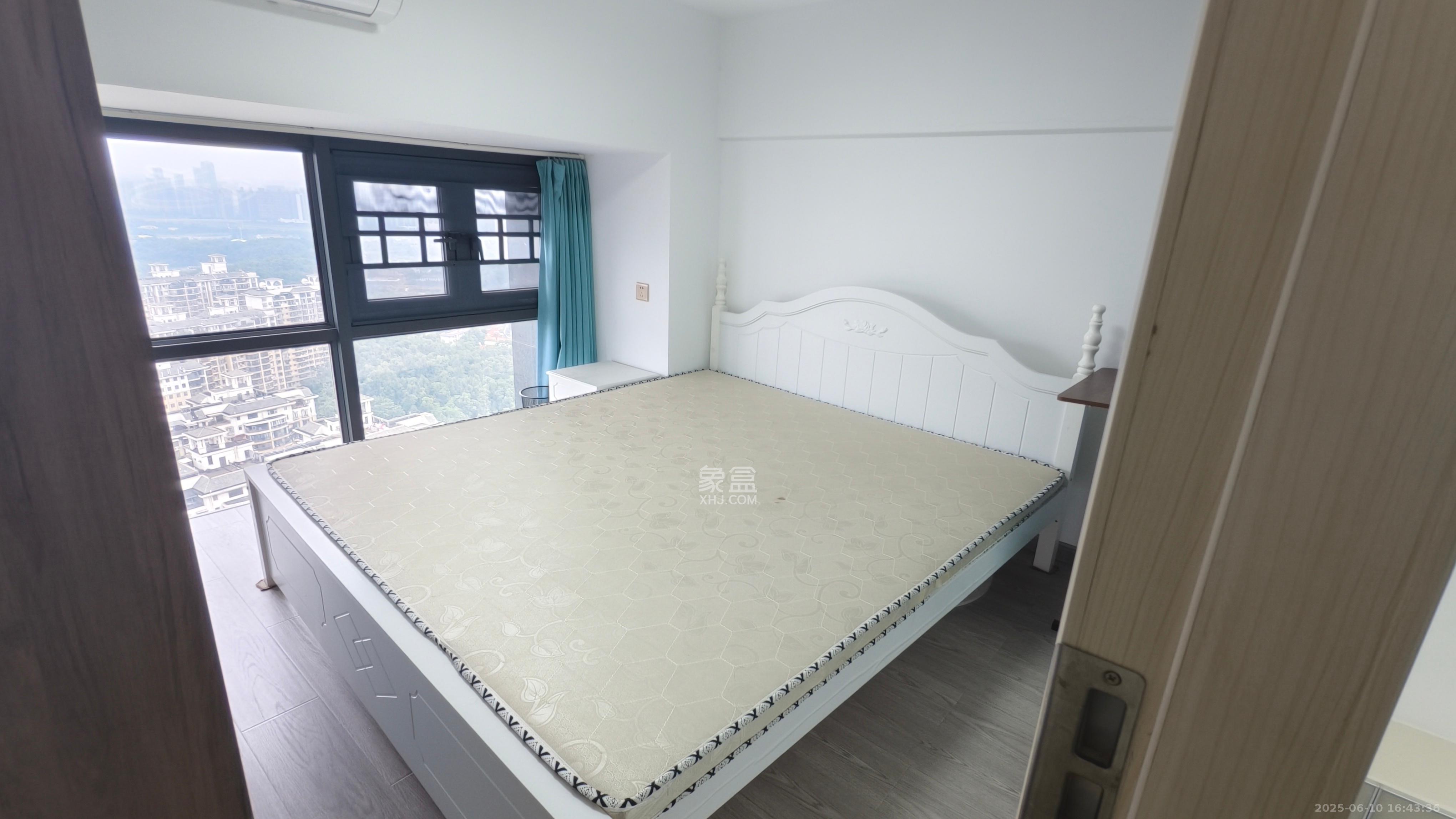 弘坤云寓  1室1厅1卫    2200.0元/月室内图