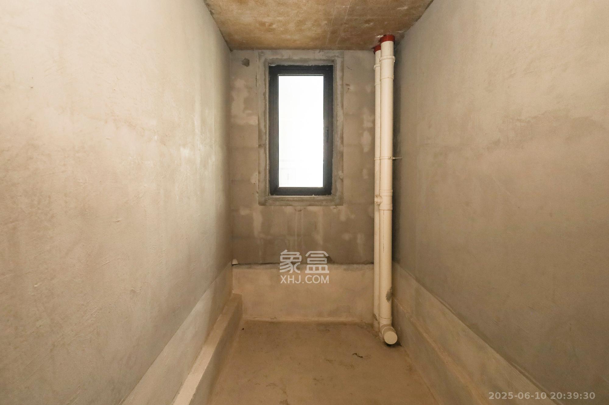 长沙融创城 3室1厅1卫 55.0万 长沙融创城 3室1厅1卫 55.0万卫生间