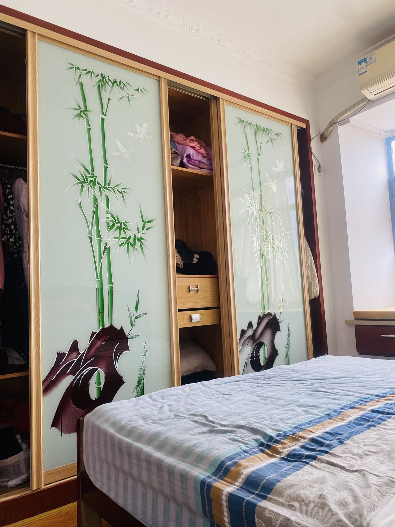 古城春天 3室2厅2卫 1600.0元/月 古城春天 3室2厅2卫 1600.0元/月室内图