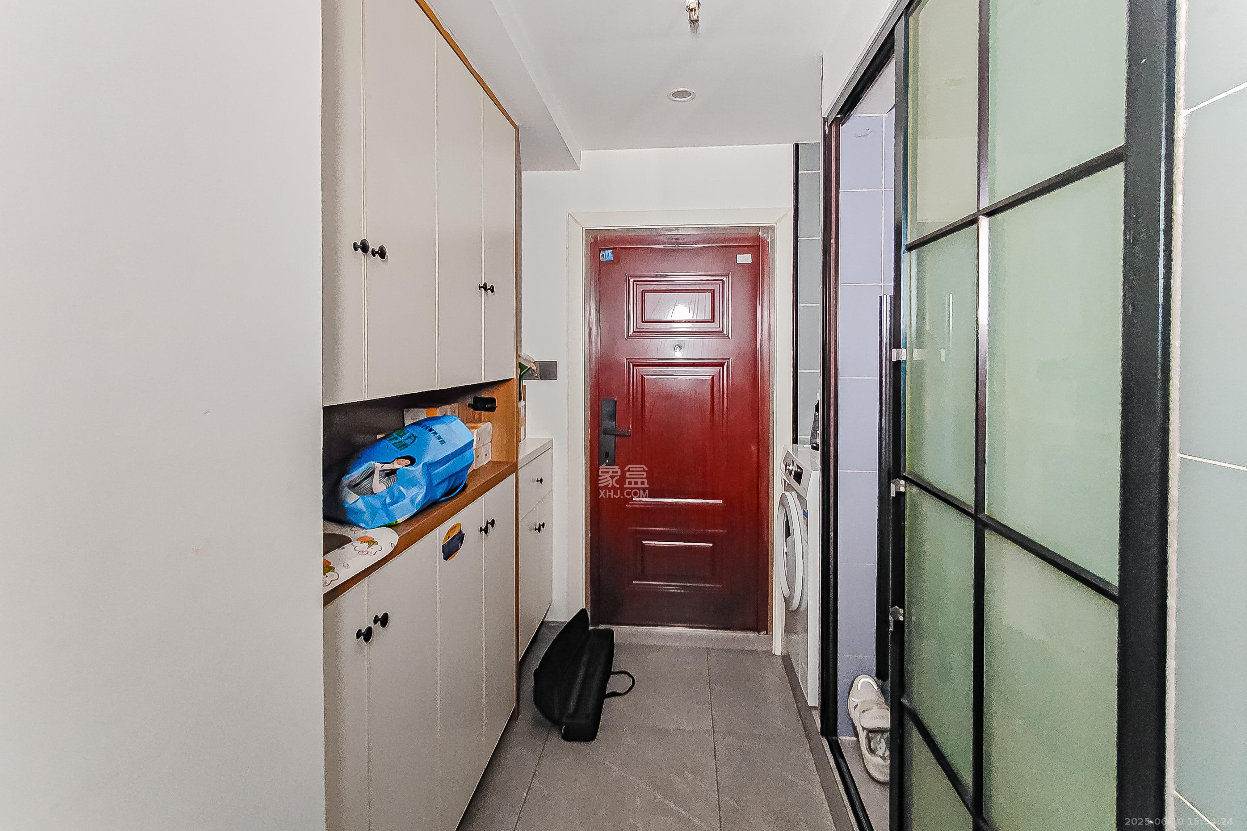 蓝湾国际广场 1室1厅1卫 26.0万 蓝湾国际广场 1室1厅1卫 26.0万其他