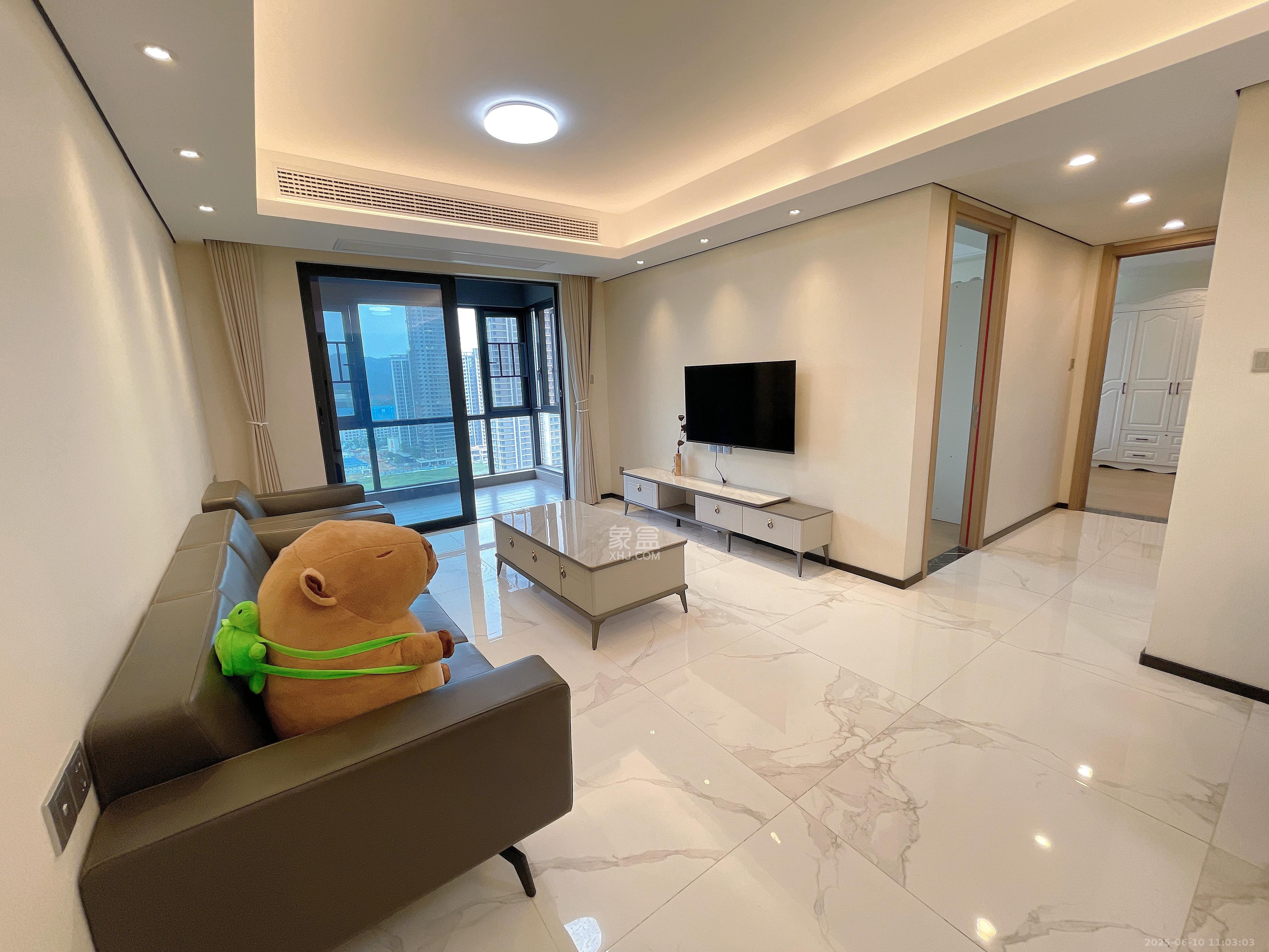 中海麓山境南区  3室2厅2卫   2900.00元/月室内图