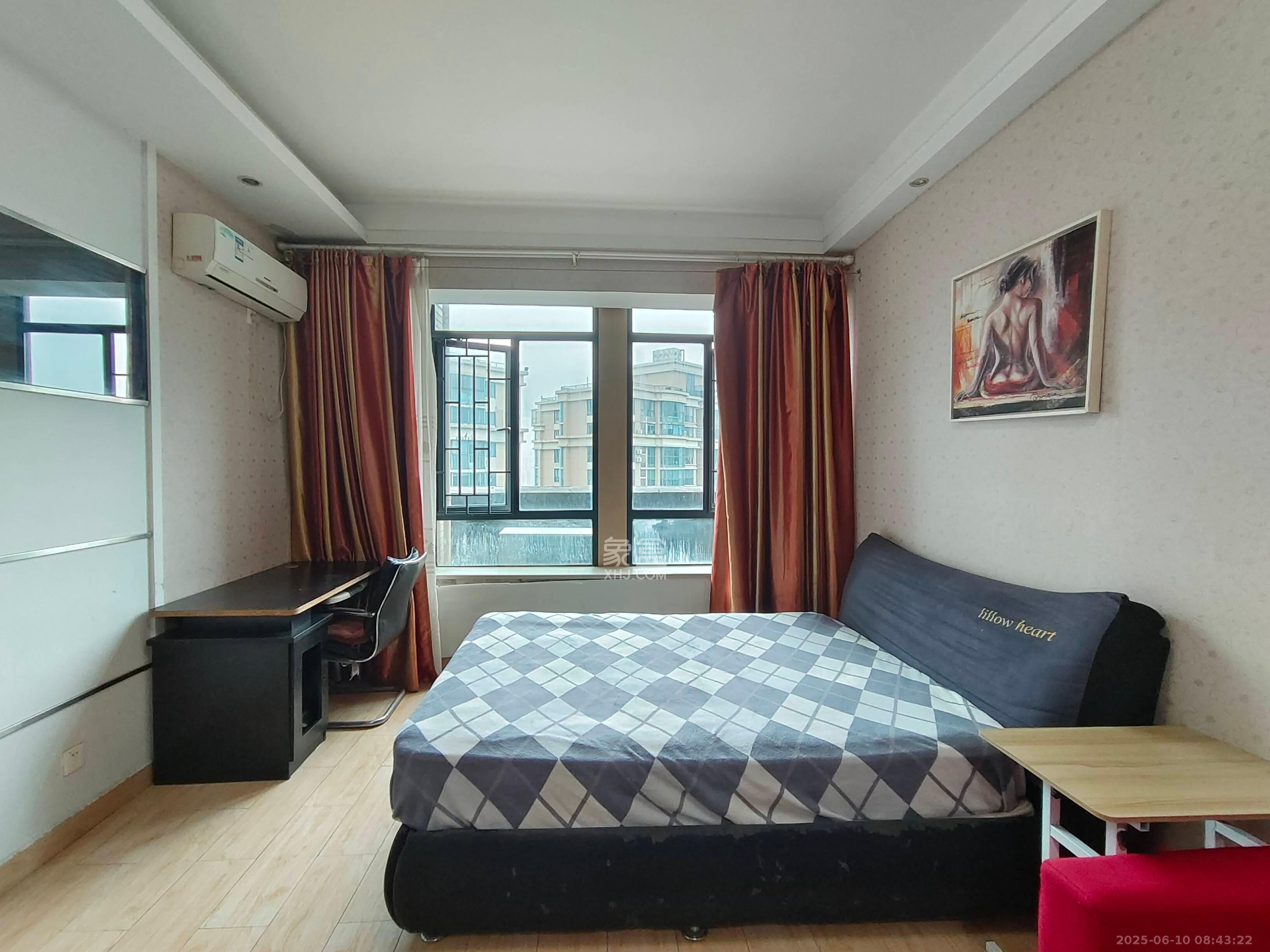 融圣国际  1室1厅1卫    1700.0元/月 融圣国际  1室1厅1卫    1700.0元/月室内图