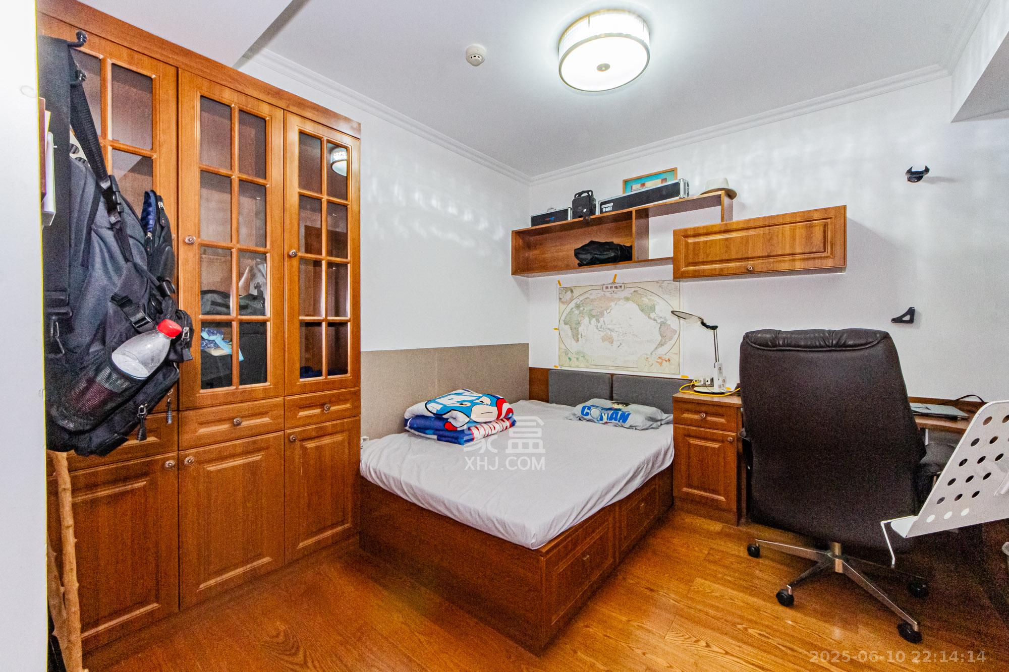 北辰三角洲E6区  3室2厅1卫    136.0万 北辰三角洲E6区  3室2厅1卫    136.0万卧室