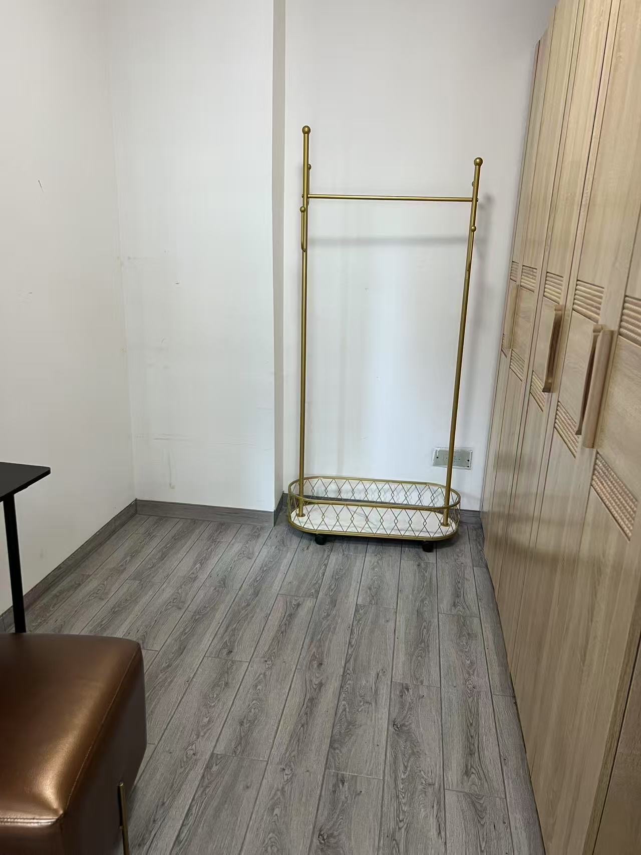 保利中央海岸一二期  3室2厅2卫   4300.00元/月室内图
