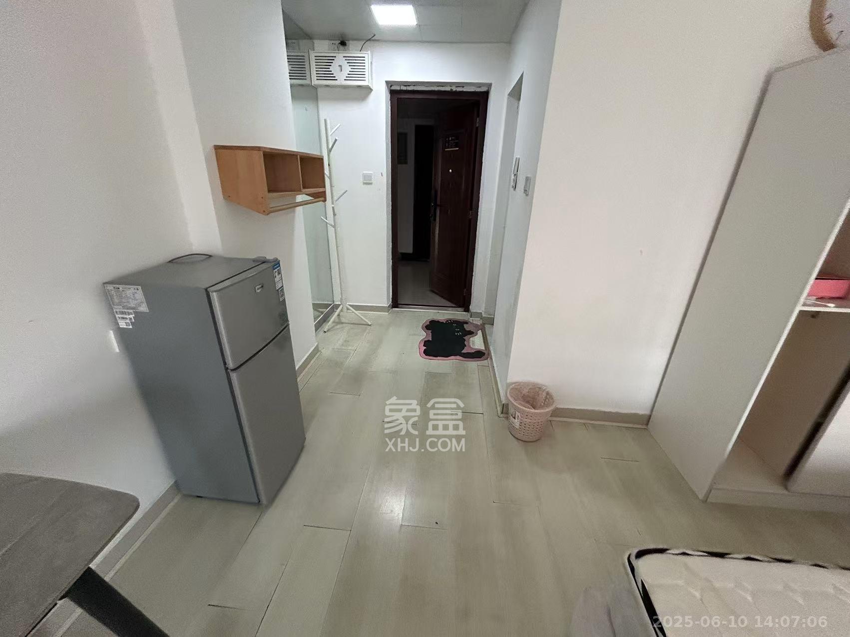 和府  1室1厅1卫    1500.0元/月 和府  1室1厅1卫    1500.0元/月室内图