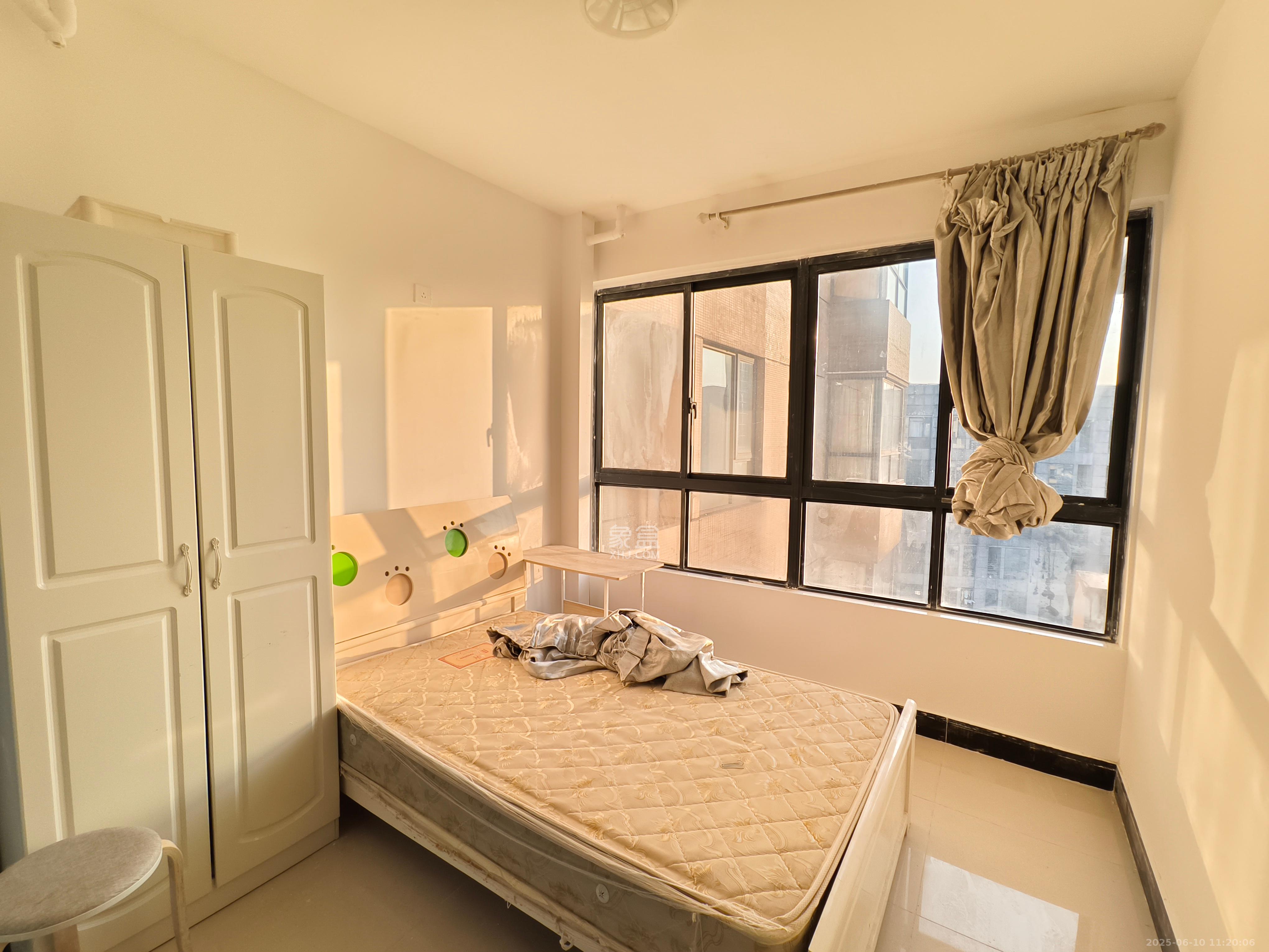 长房时代城 2室2厅1卫 2500.0元/月 长房时代城 2室2厅1卫 2500.0元/月室内图